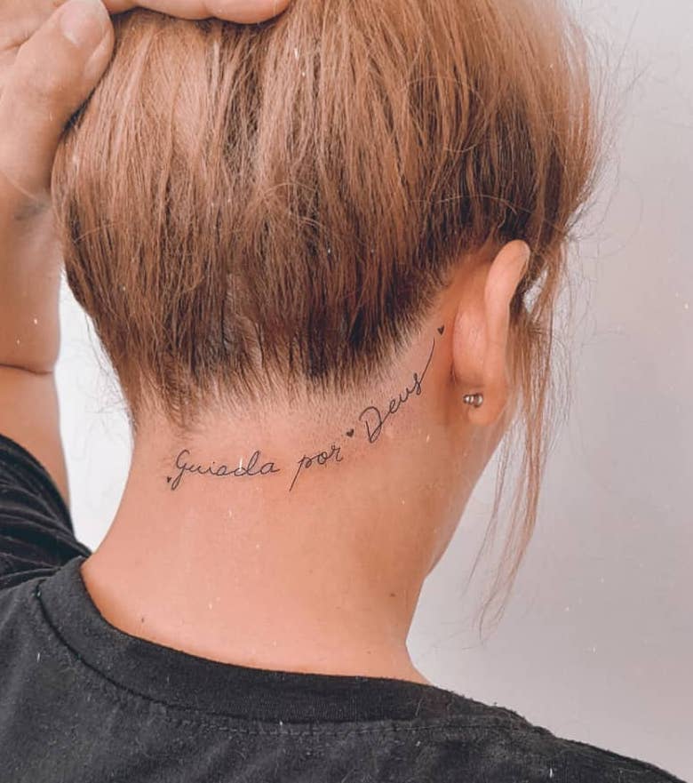 Pretty Neck Tattoos For Women To Be Cool