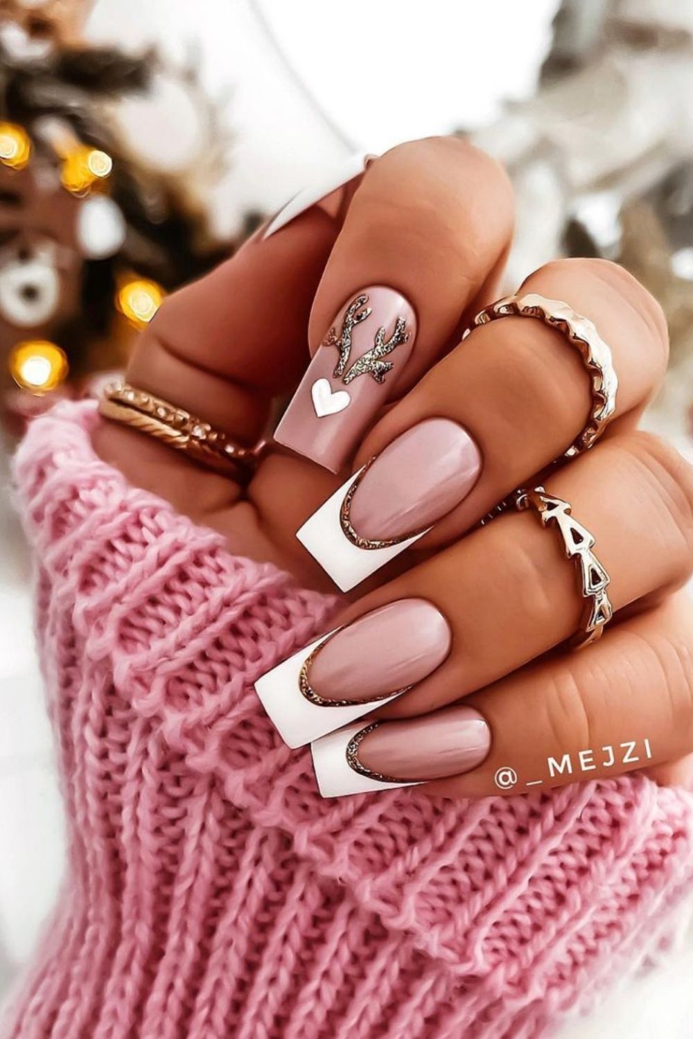 Best Christmas acrylic nails 2021 to light up your holiday