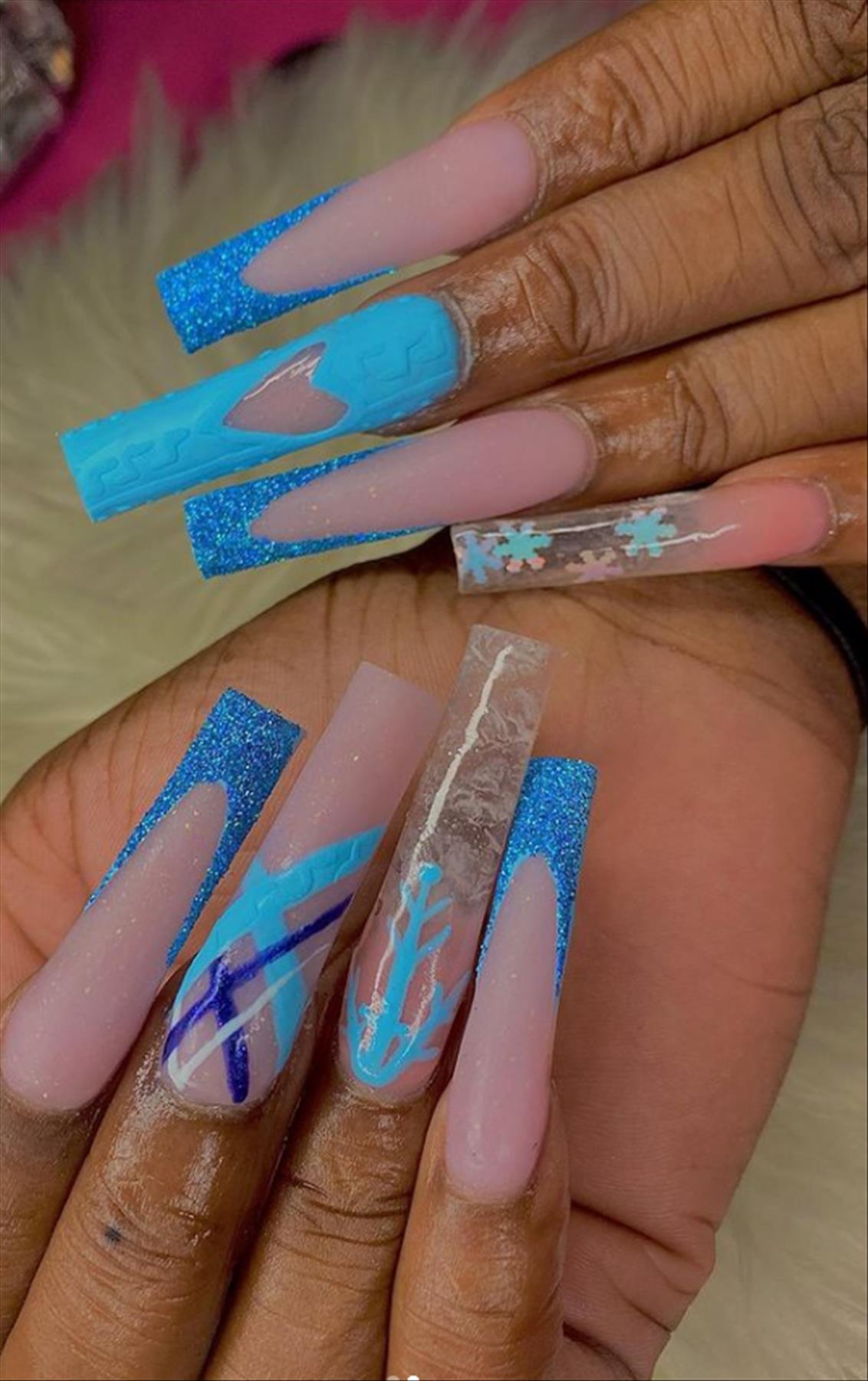 Adorable blue coffin nails for Winter nail colors 2021