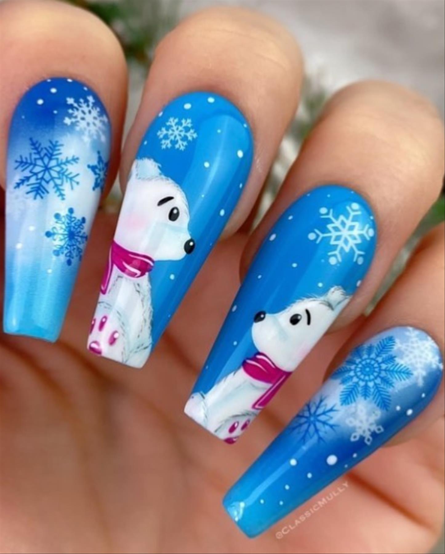 Adorable blue coffin nails for Winter nail colors 2021