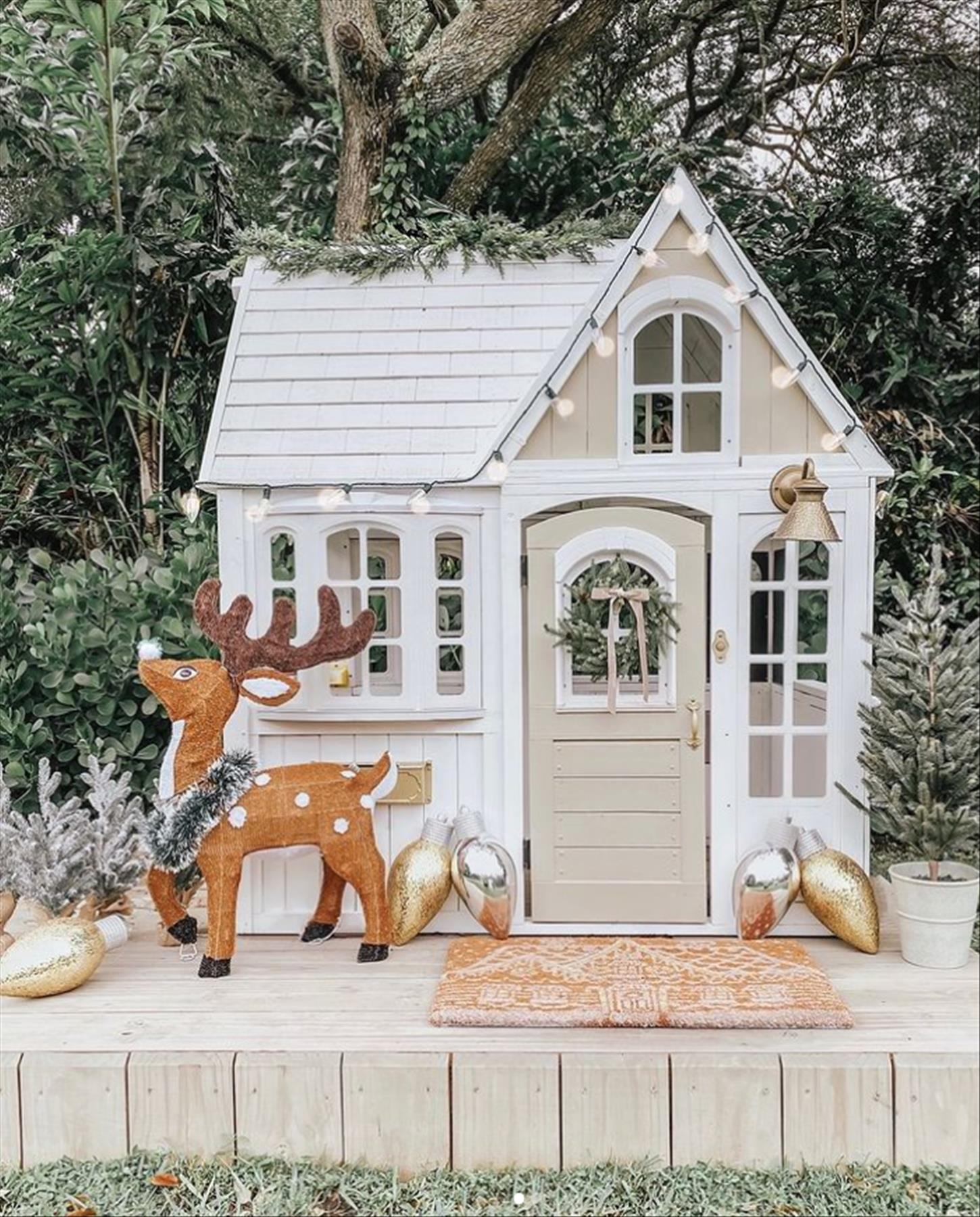 Best Christmas Porch Decorations for Christmas outdoor decor