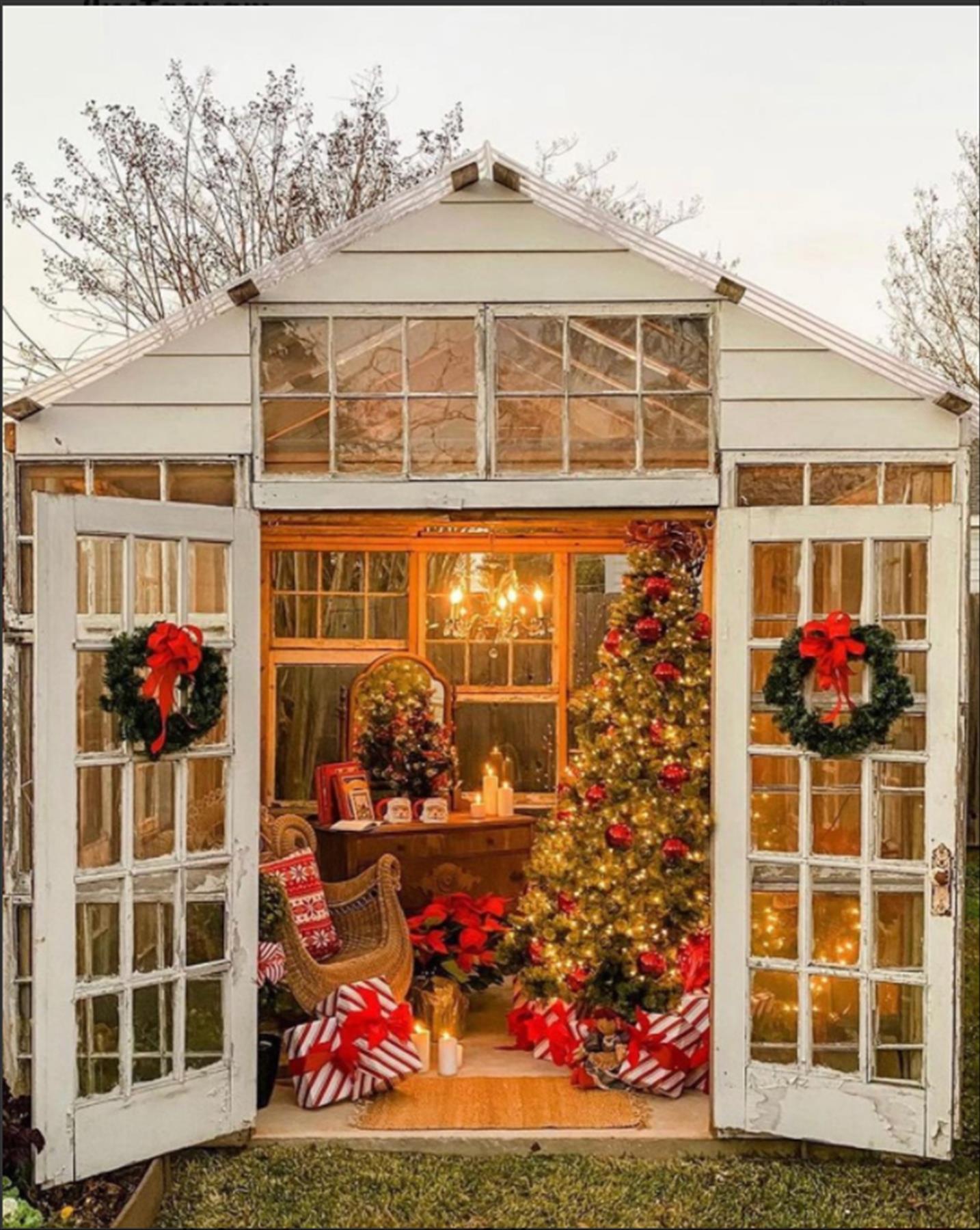 Best Christmas Porch Decorations for Christmas outdoor decor