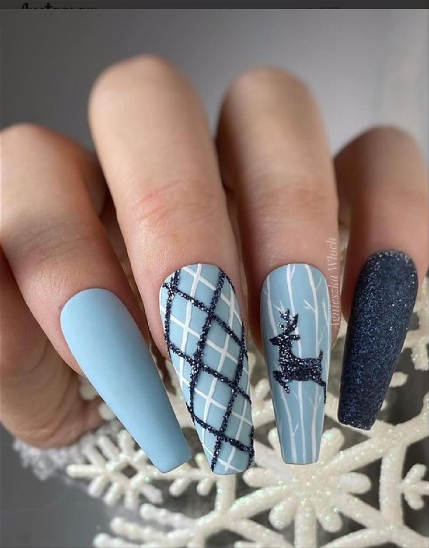 Adorable blue coffin nails for Winter nail colors 2021