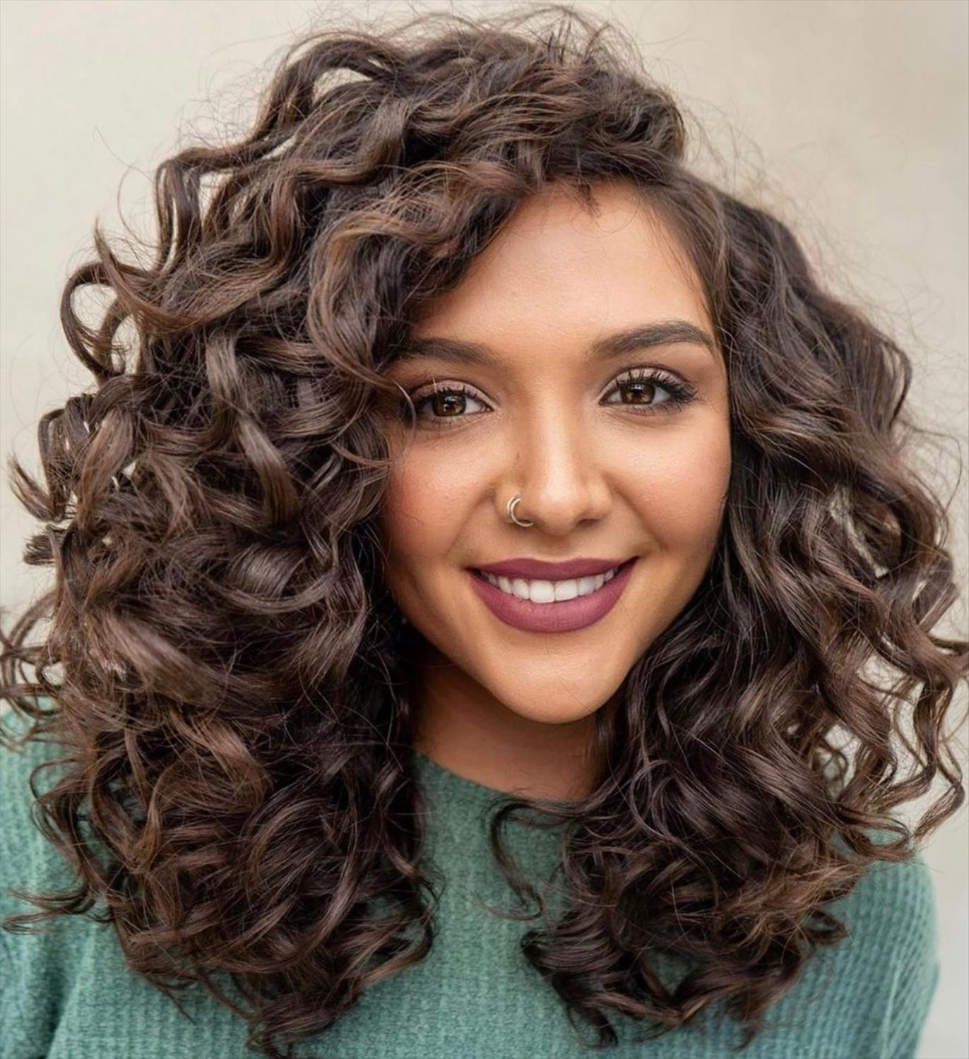 Cute Natural Curly hairstyle for medium hair