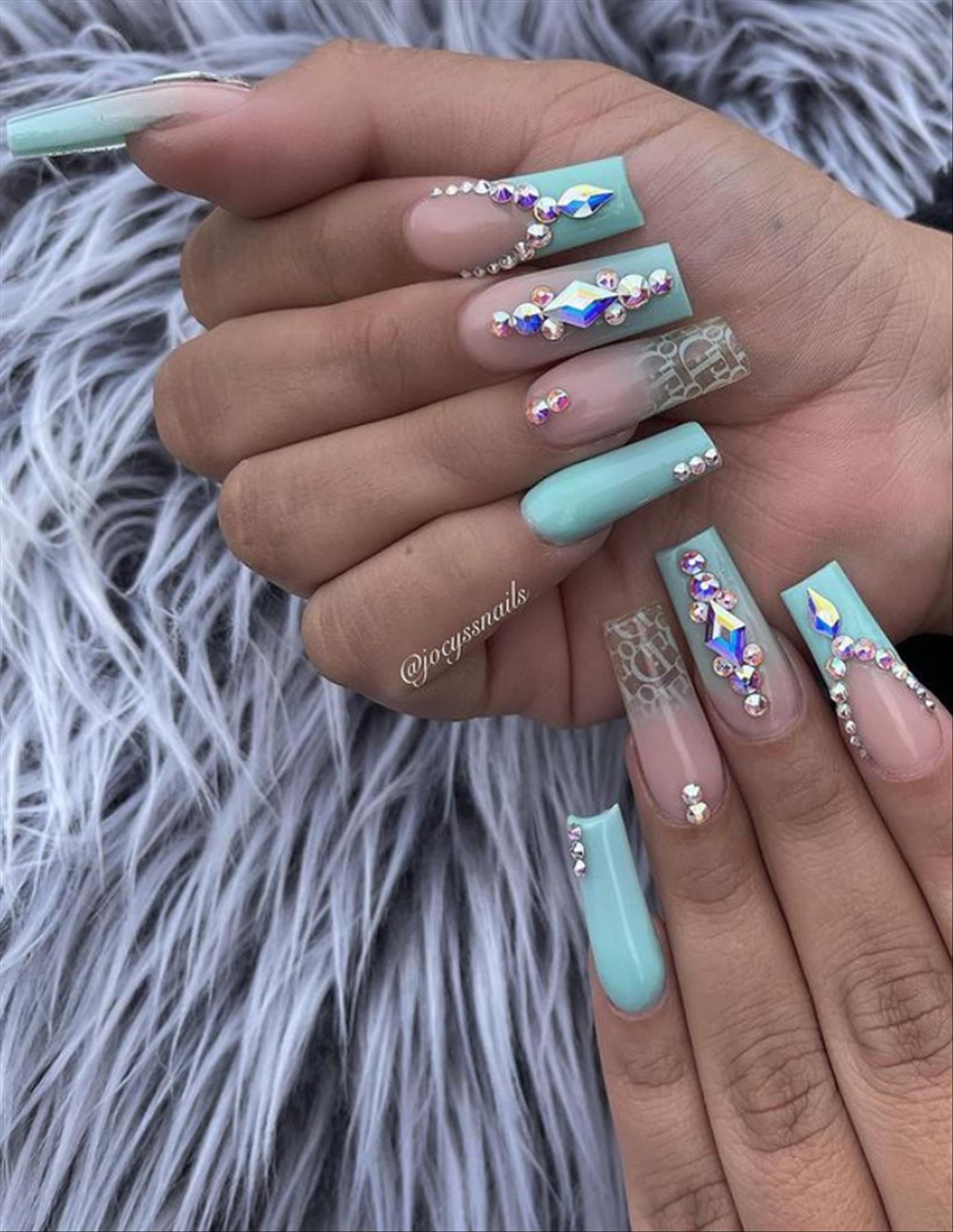 Adorable blue coffin nails for Winter nail colors 2021