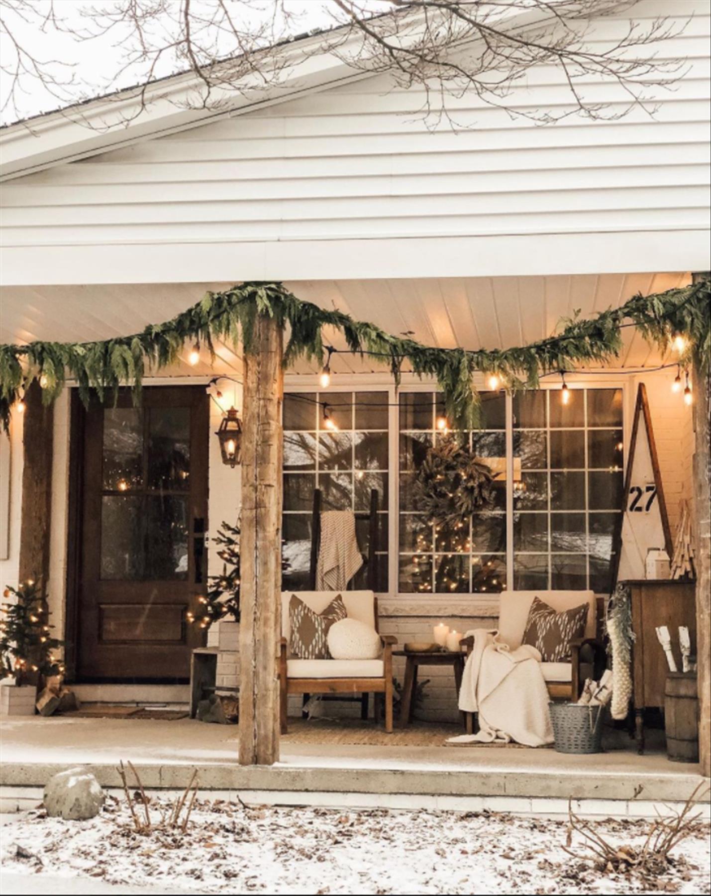 Best Christmas Porch Decorations for Christmas outdoor decor