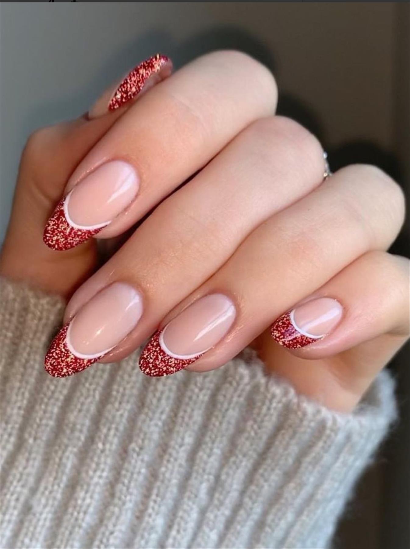 Glitter New Year's nails to Sparkly Start to 2022