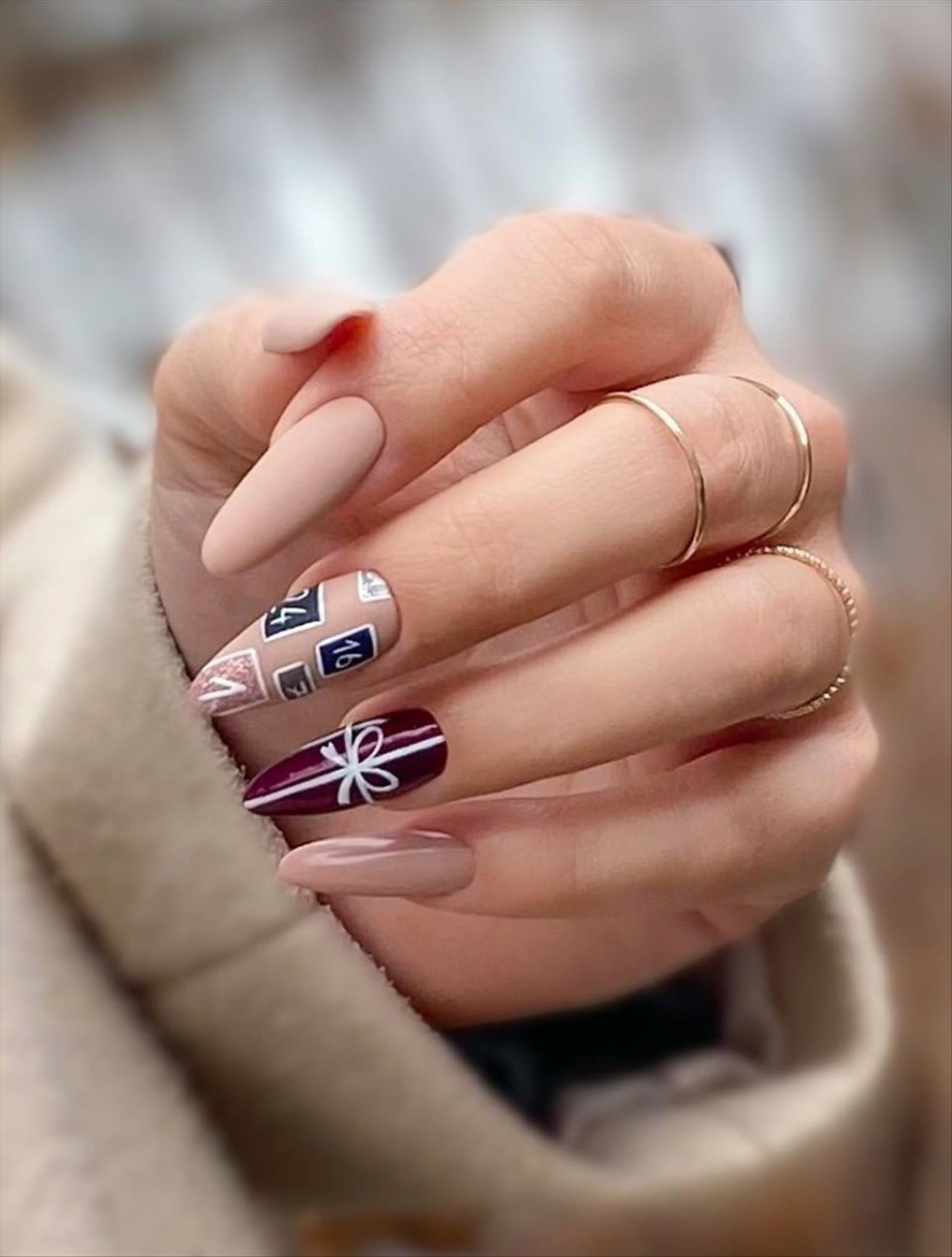 Trendy Winter nails almond-shaped nails to try