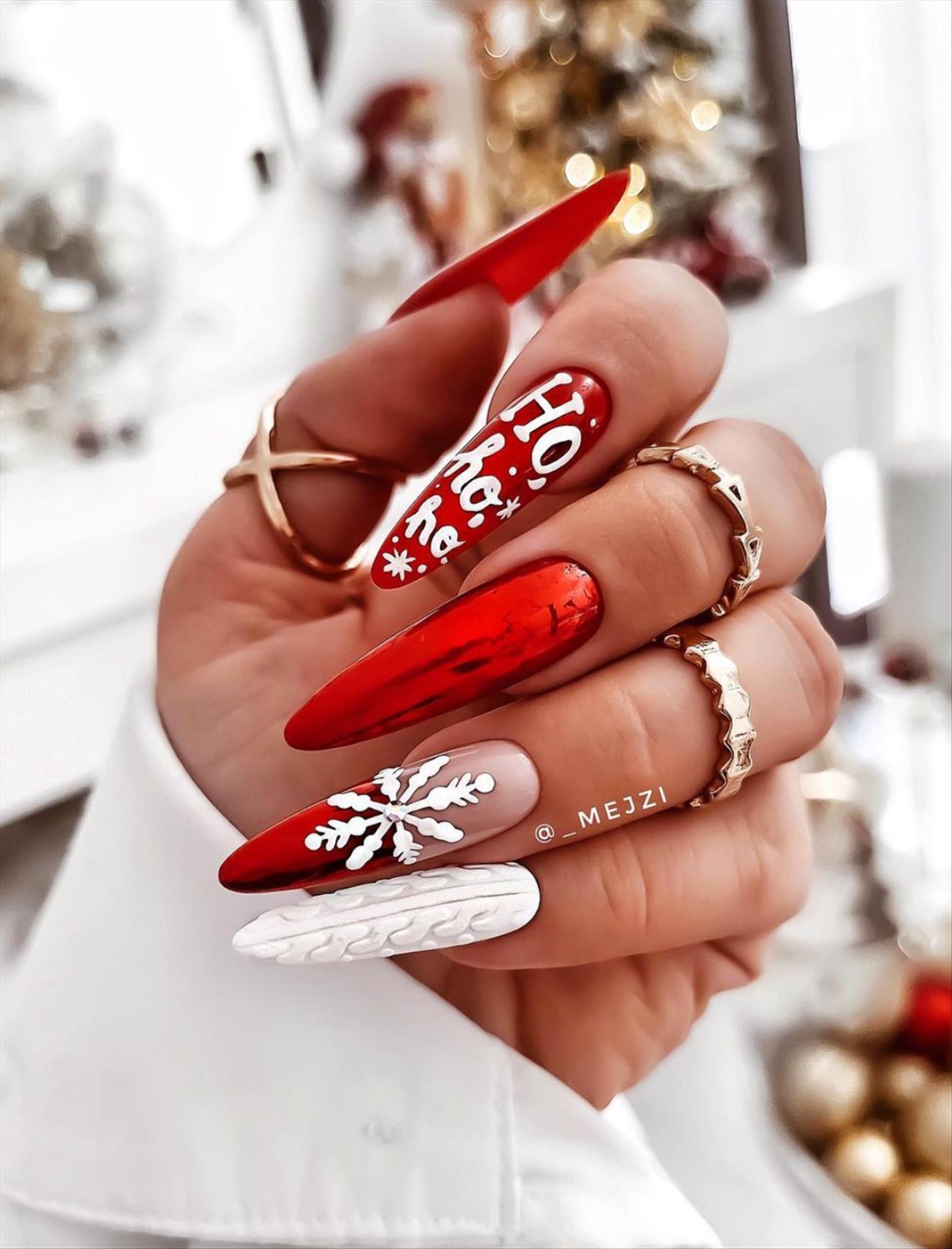 est Short Christmas nails design 2021 with almond nail shapes 