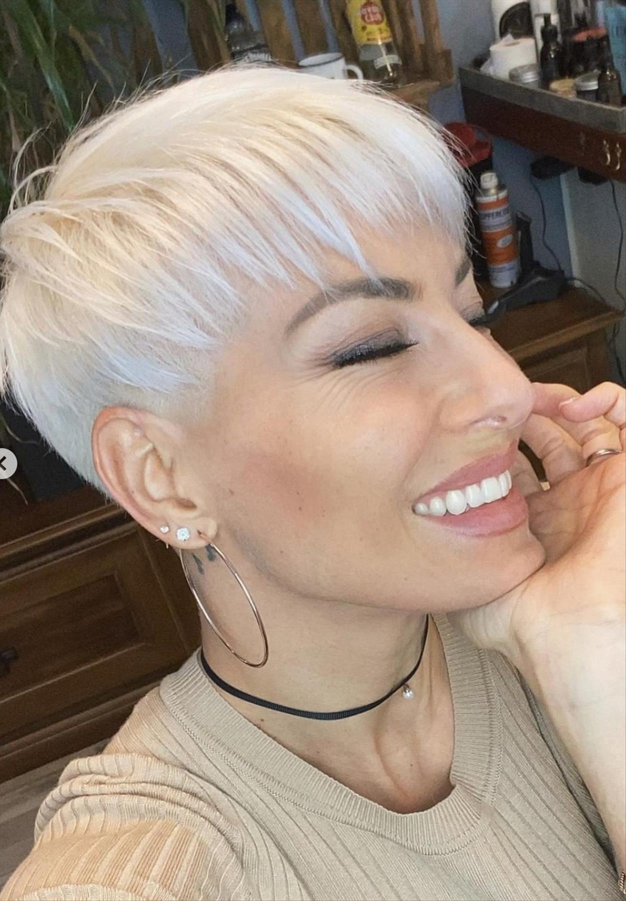 Top short pixie haircut for thick hair 2021 to be cool