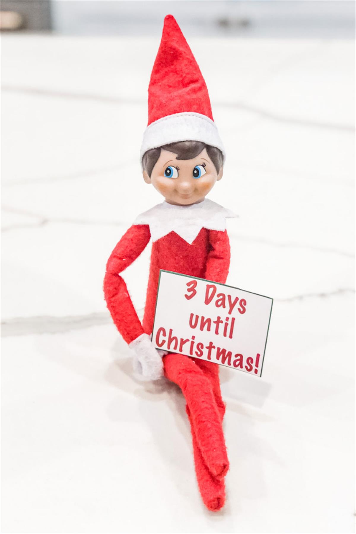 Funny Elf on the shelf ideas for Christmas decoration 2021