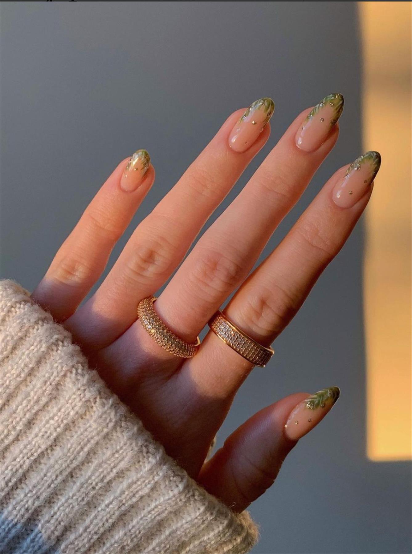 Glitter New Year's nails to Sparkly Start to 2022