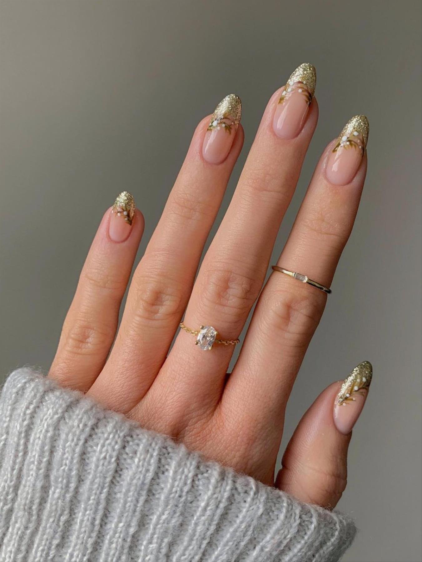 Glitter New Year's nails to Sparkly Start to 2022
