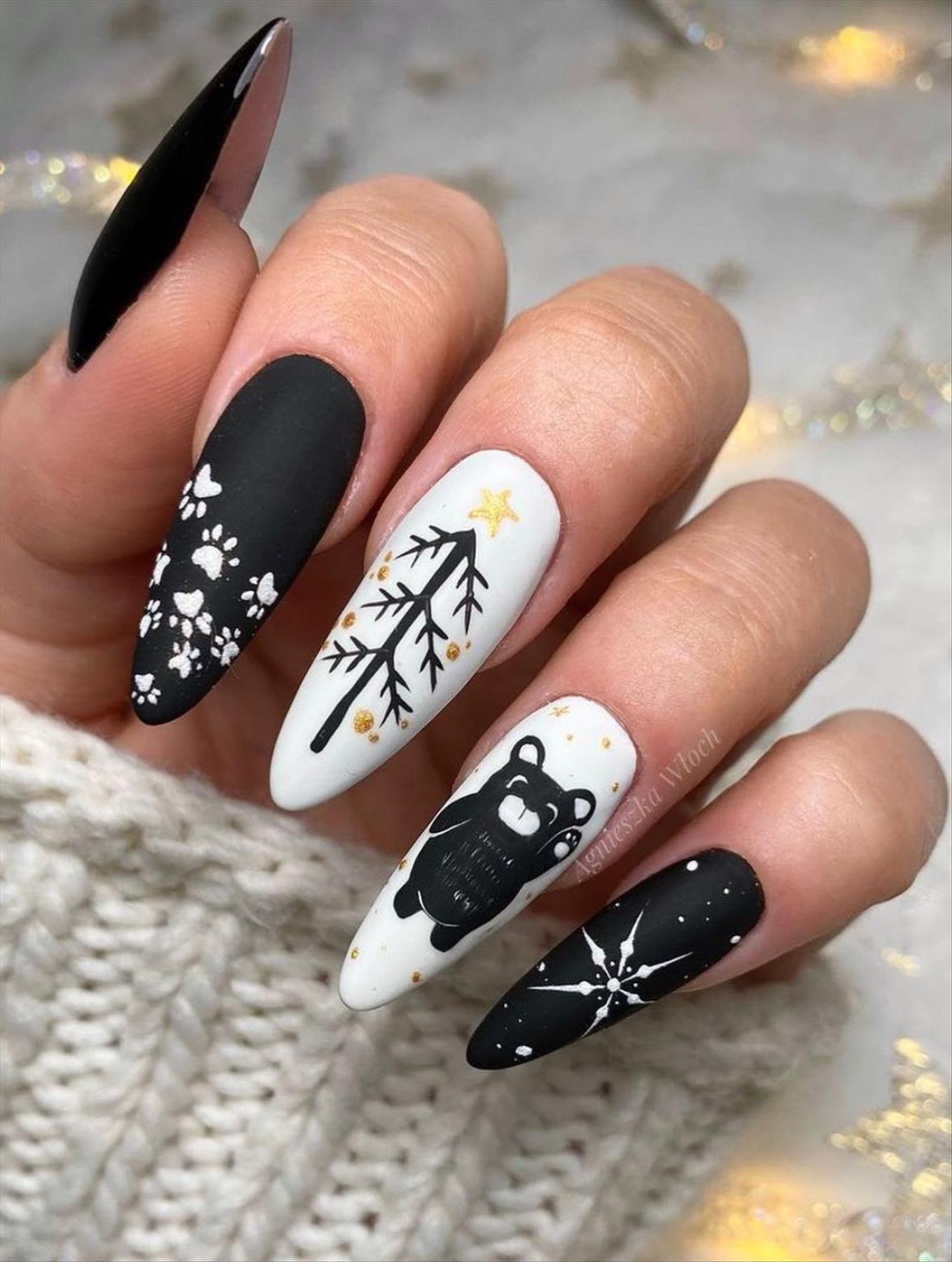 Trendy Winter nails almond-shaped nails to try