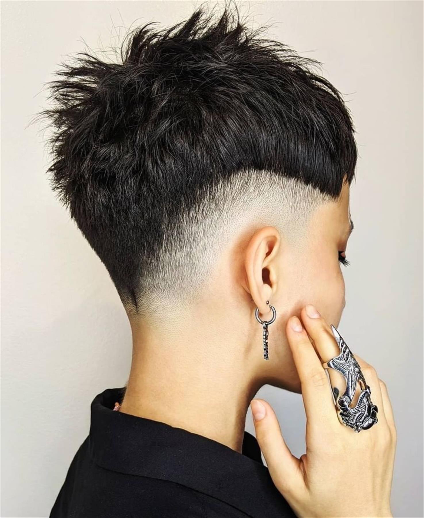 Top short pixie haircut for thick hair 2021 to be cool