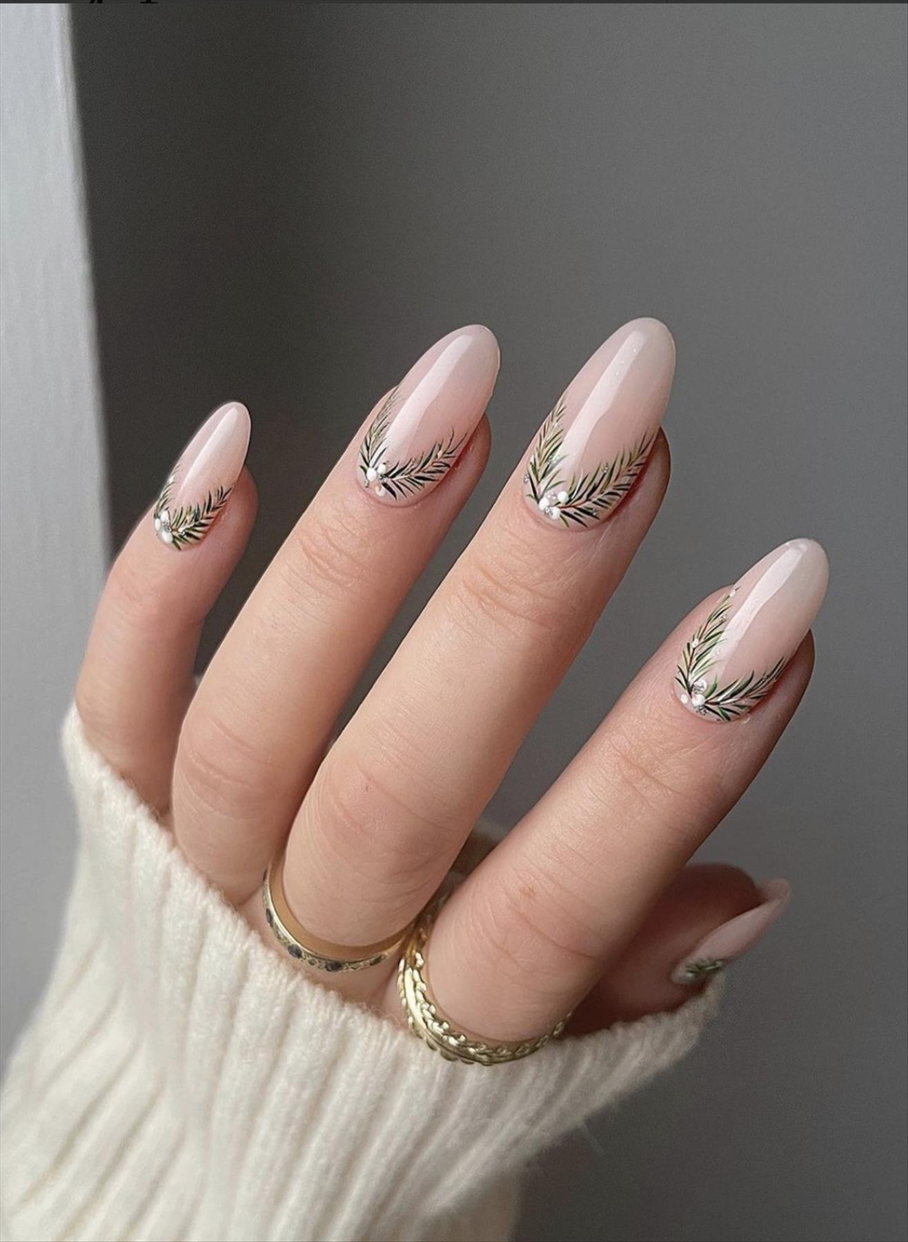 Glitter New Year's nails to Sparkly Start to 2022