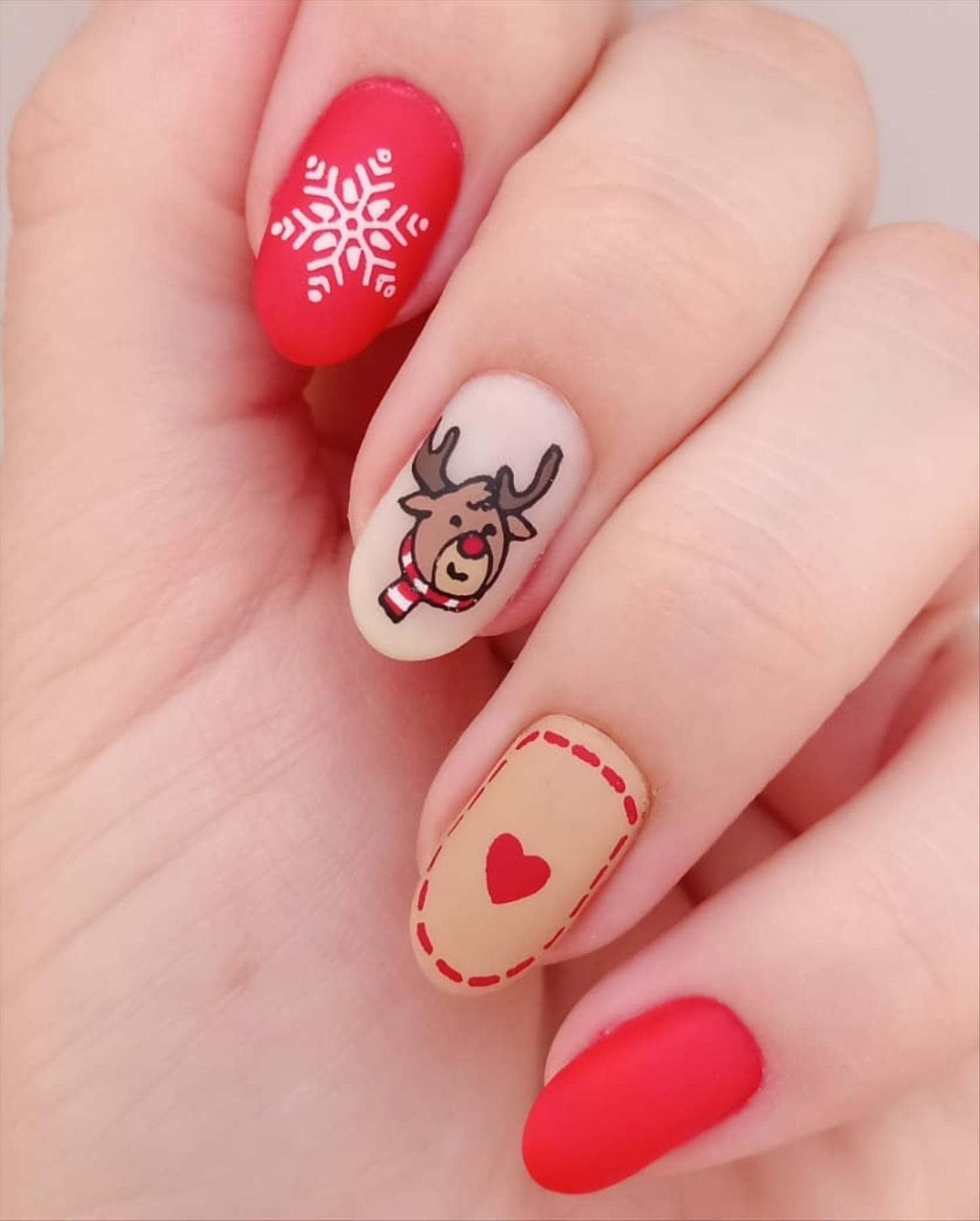 Best Christmas nail design for Winter Holiday 2021