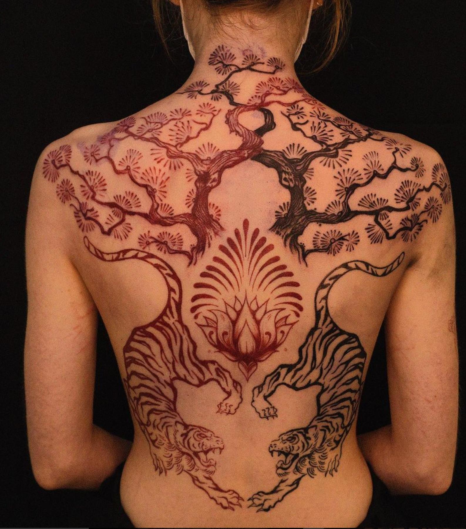  Pretty back tattoos for women inspirations 