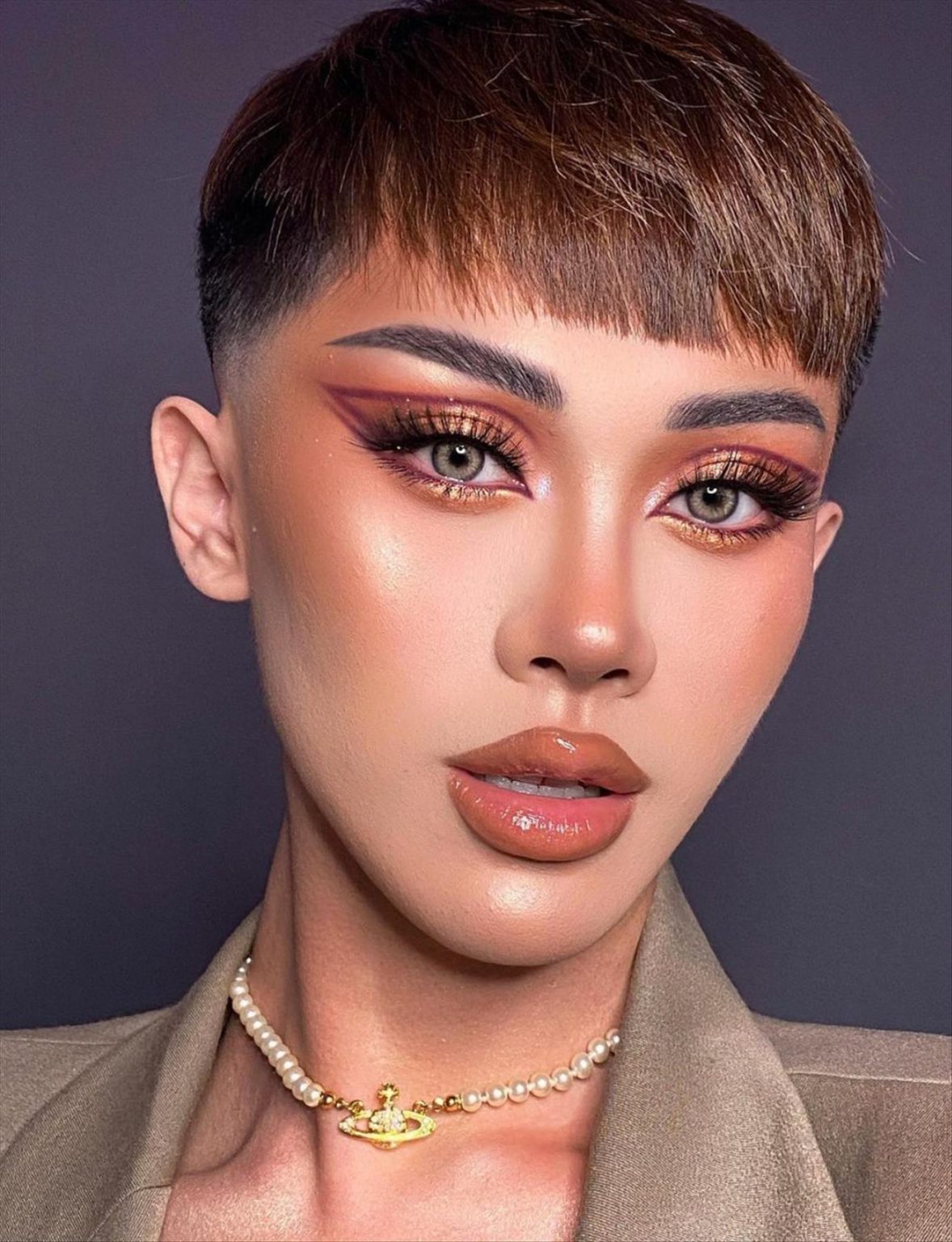 35 Easy Christmas Makeup Ideas for Holiday Season - Mycozylive.com