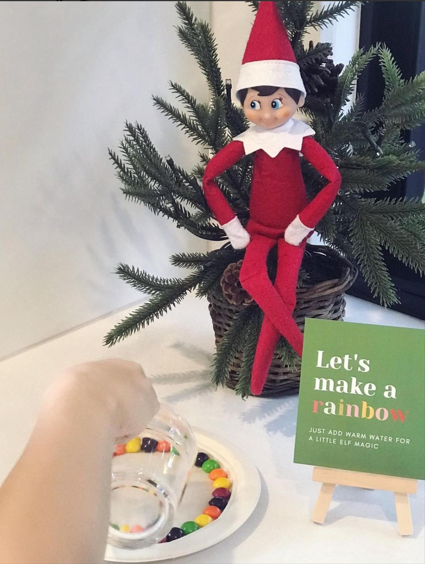 Funny Elf on the shelf ideas for Christmas decoration 2021