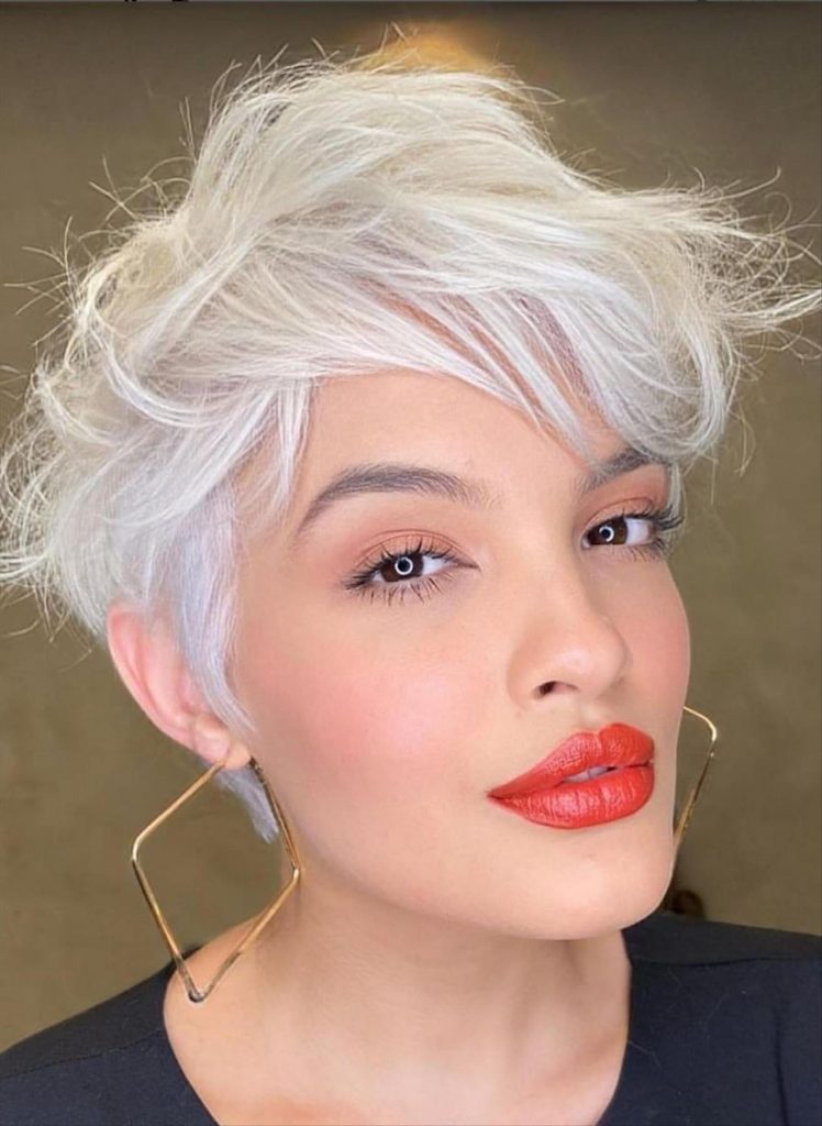 32 Cool short pixie hairstyles for women 2022 - Mycozylive.com