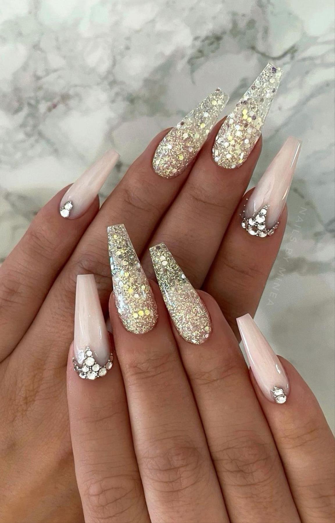 Best glitter ombre nails design ideas that are trending