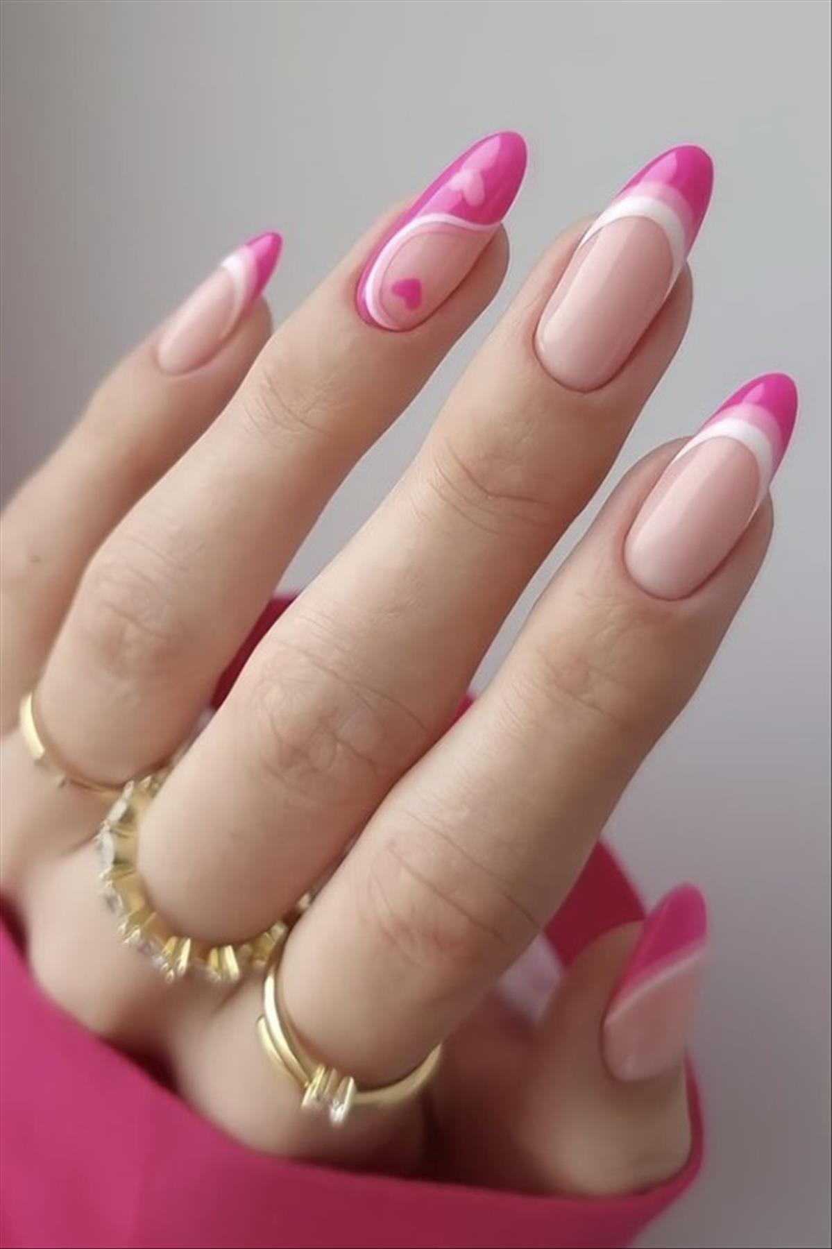 Romantic Valentine's Day nails for 14th February nails 2022