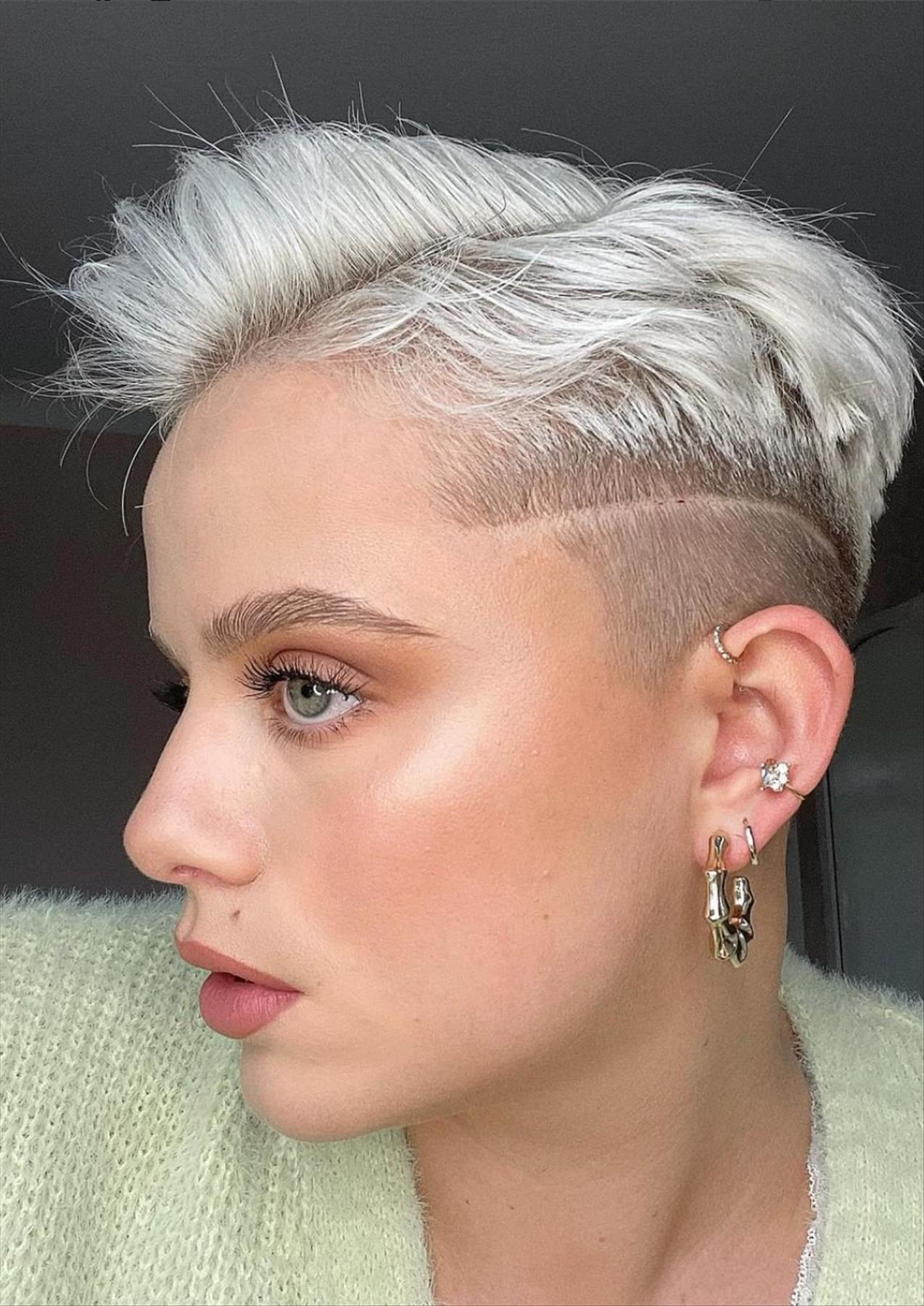 Cool short pixie hairstyles for women 2022 