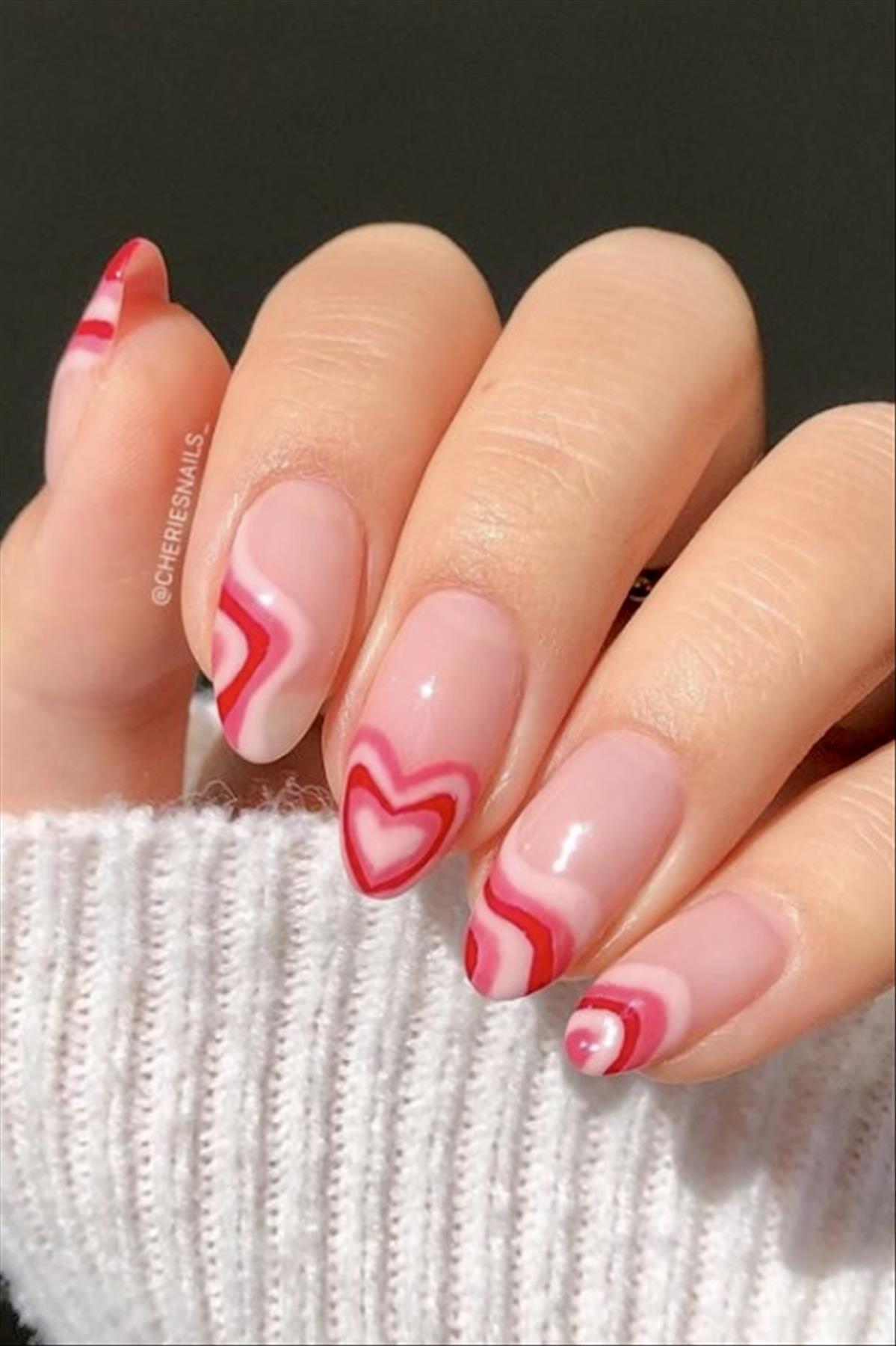 Romantic Valentine's Day nails for 14th February nails 2022