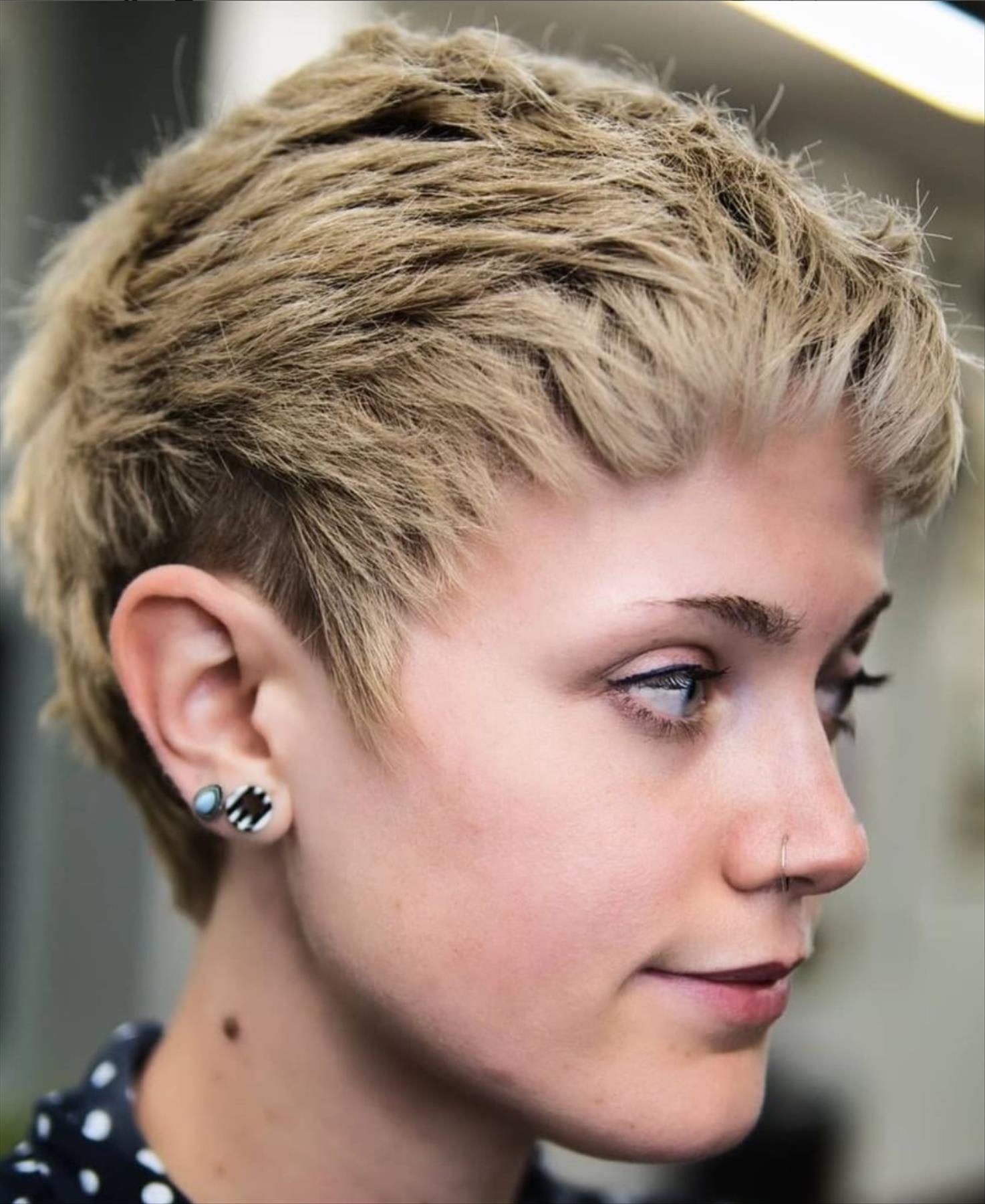 Cool short pixie hairstyles for women 2022 