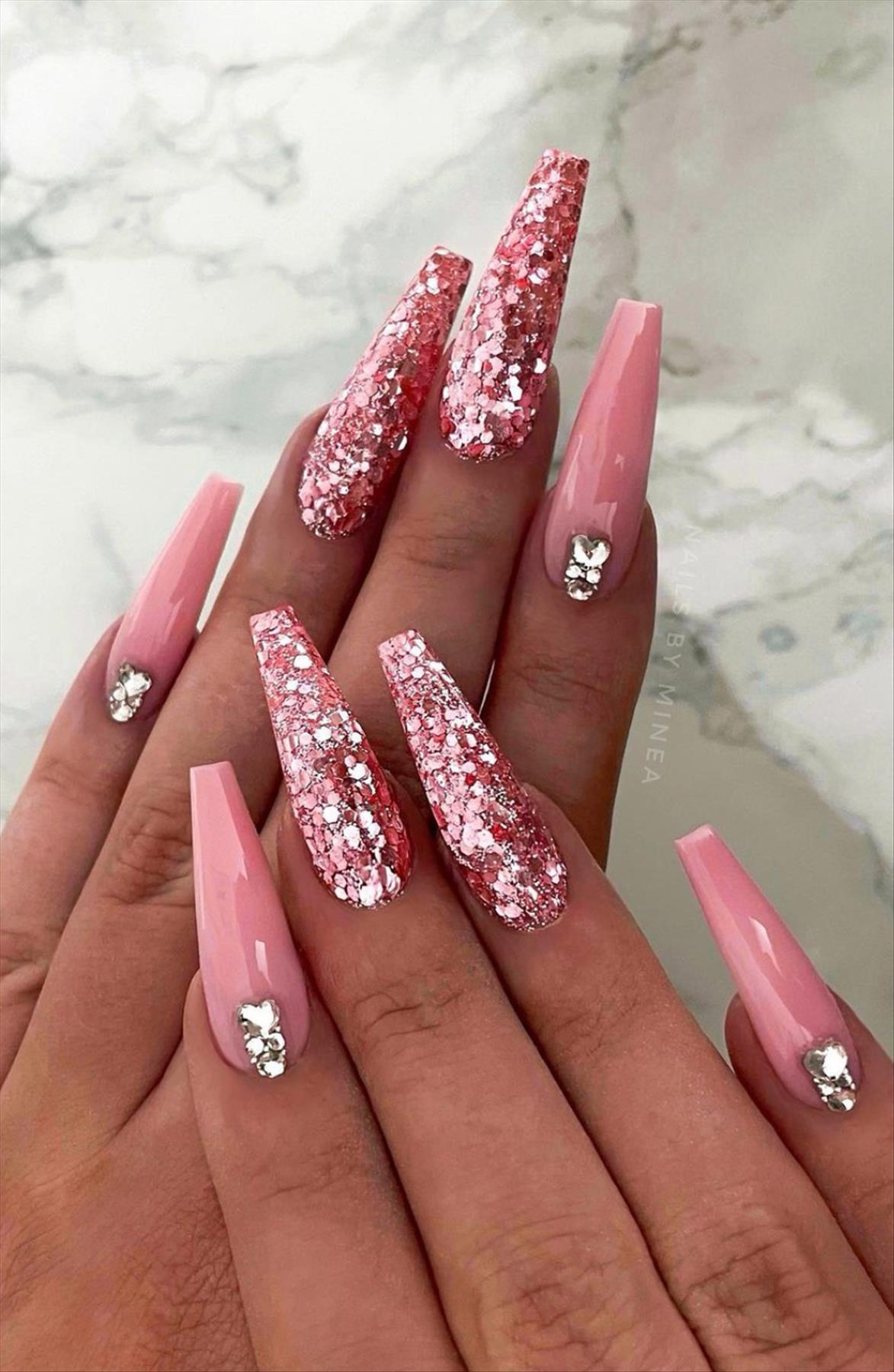 Best glitter ombre nails design ideas that are trending