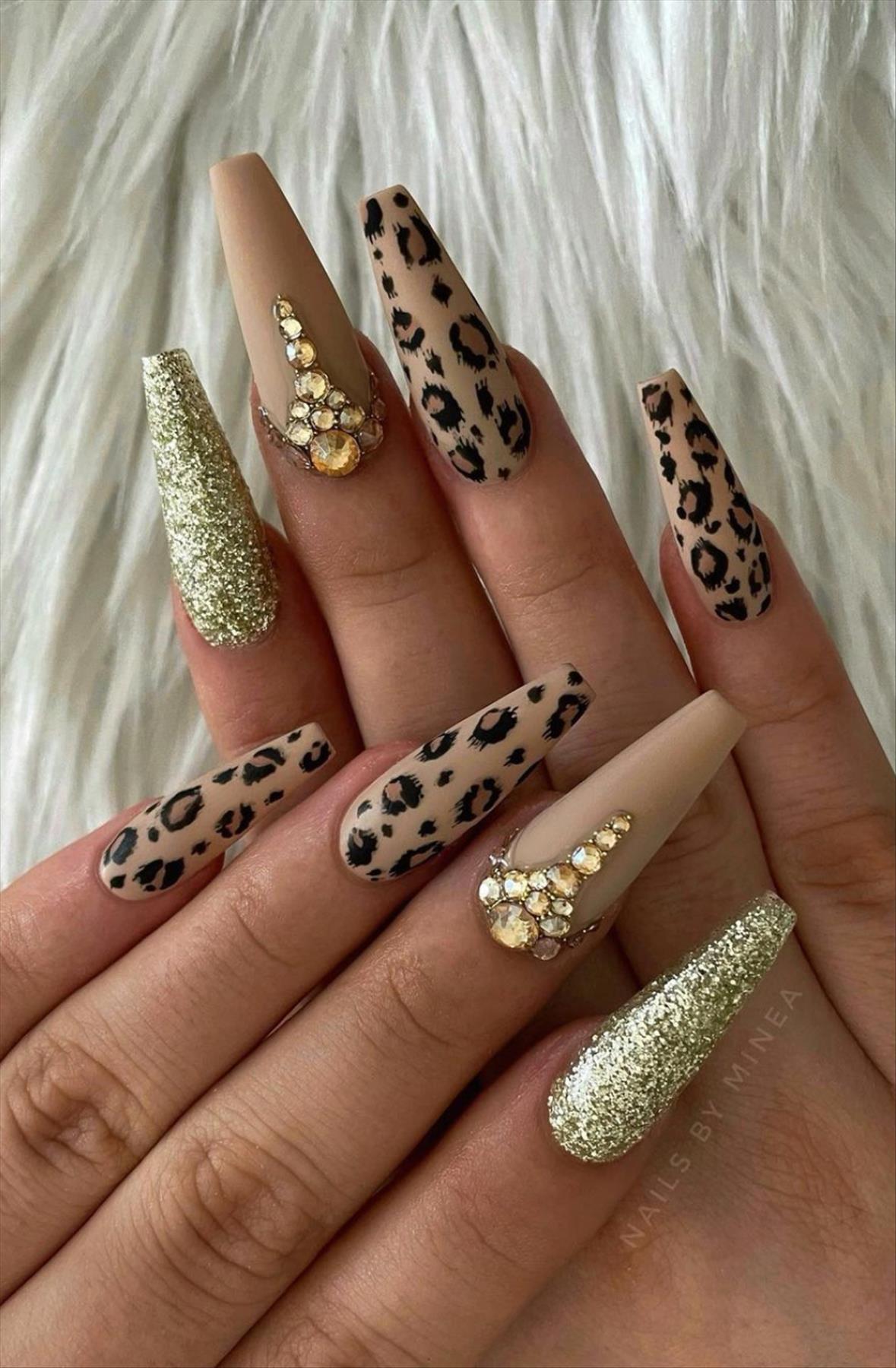 Best glitter ombre nails design ideas that are trending