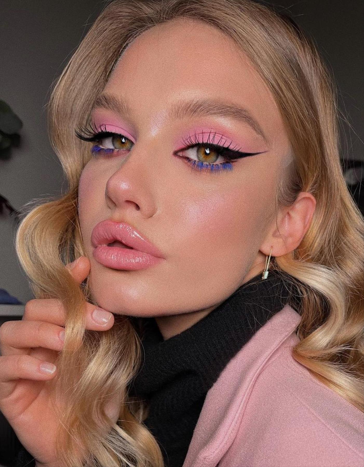 Best Pink Eyeshadows Makeup Looks for 2022 Fashion Trends