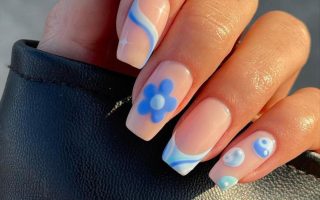 Best Short French tip coffin nails for Spring nails 2022 trends