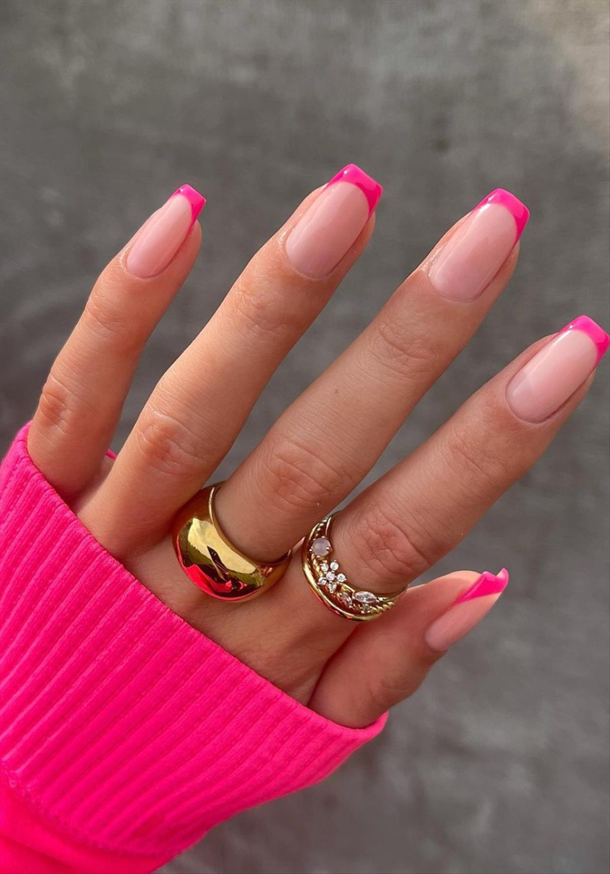 Best Short French tip coffin nails for Spring nails 2022 trends