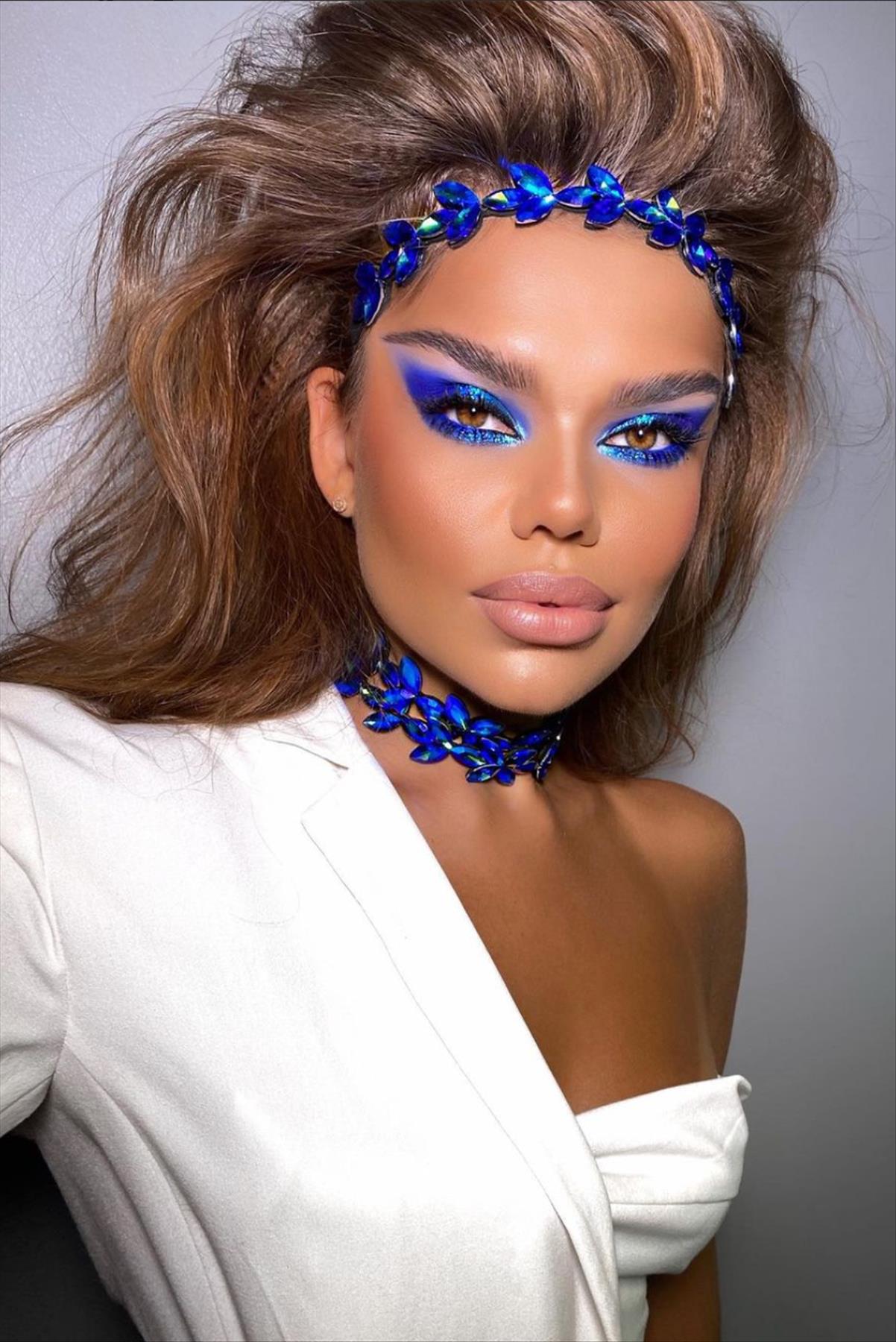  Dreamy Blue Eyeshadow Makeup Looks For Every Eye Color