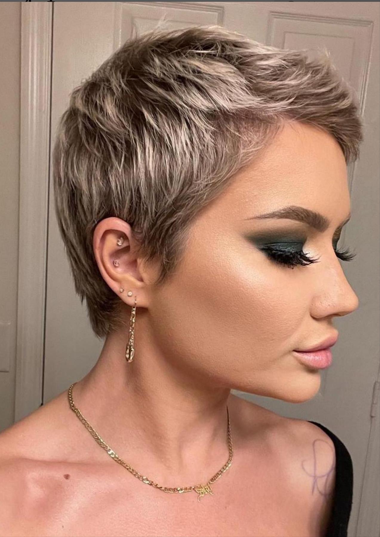 Cool short pixie hairstyles for women 2022 