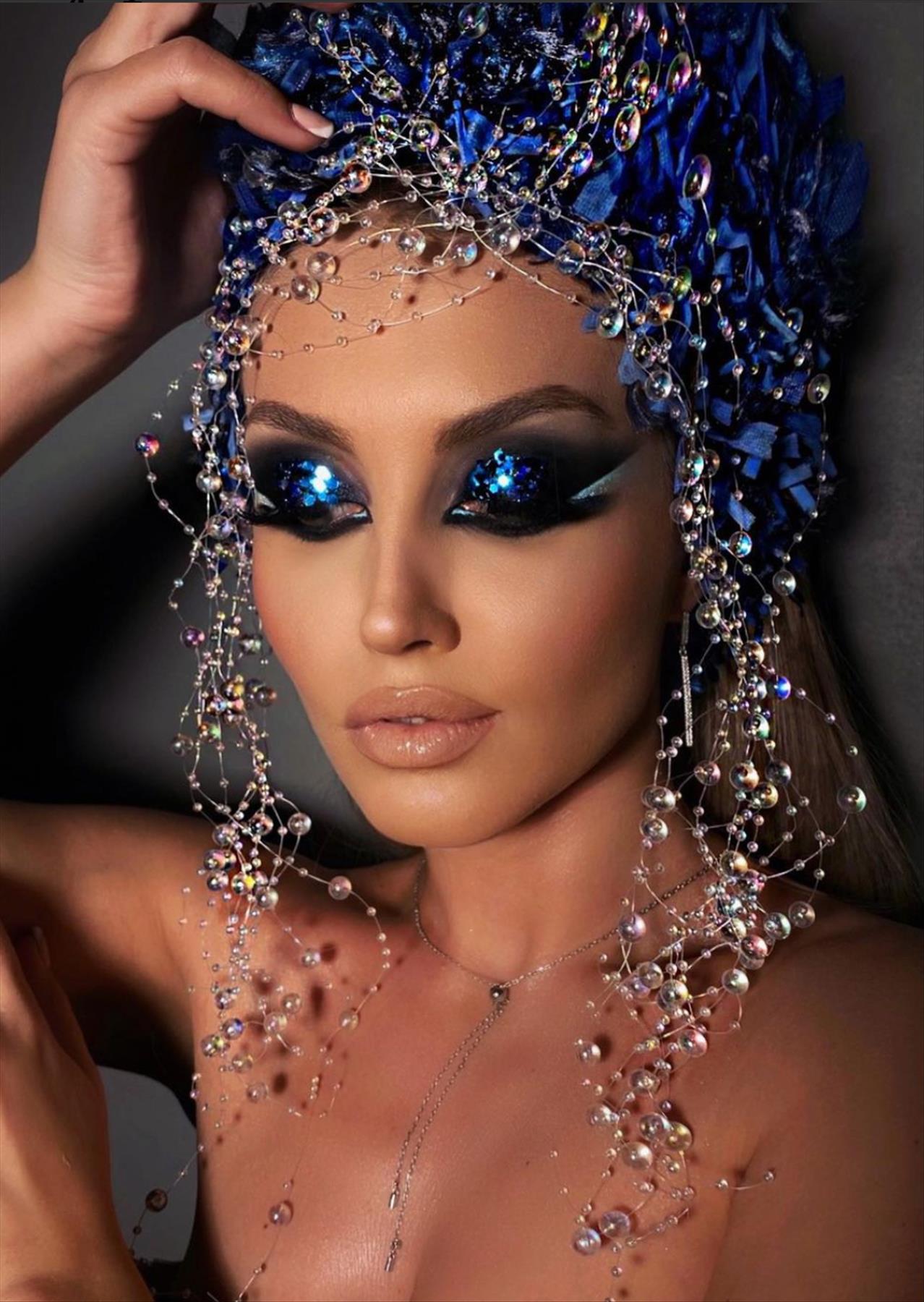  Dreamy Blue Eyeshadow Makeup Looks For Every Eye Color