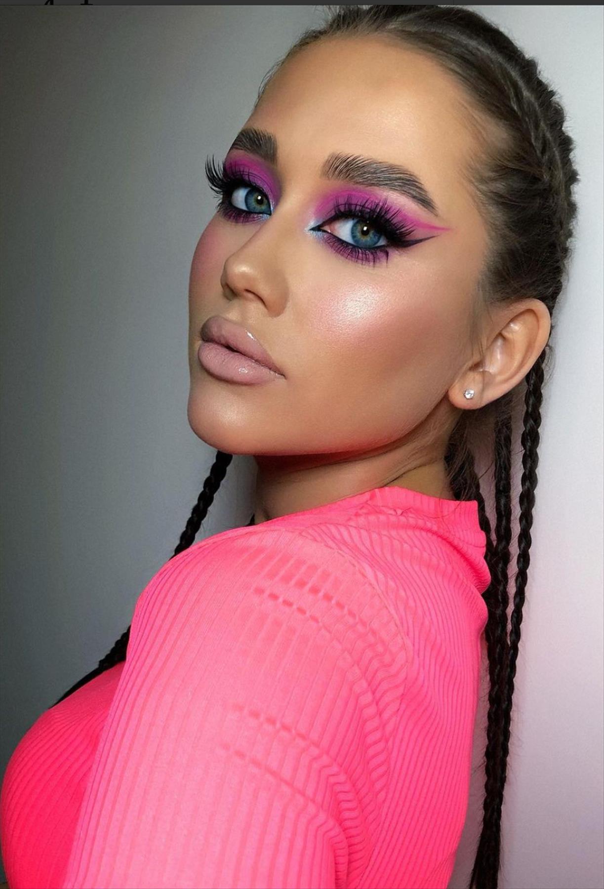 Best Pink Eyeshadows Makeup Looks for 2022 Fashion Trends