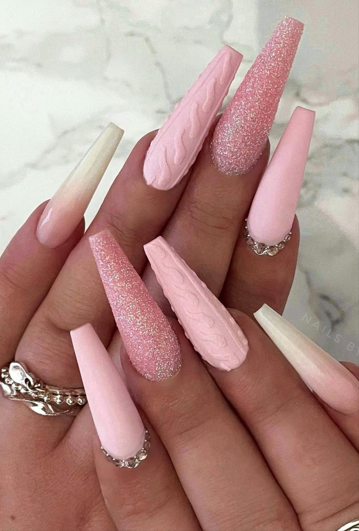 Best glitter ombre nails design ideas that are trending