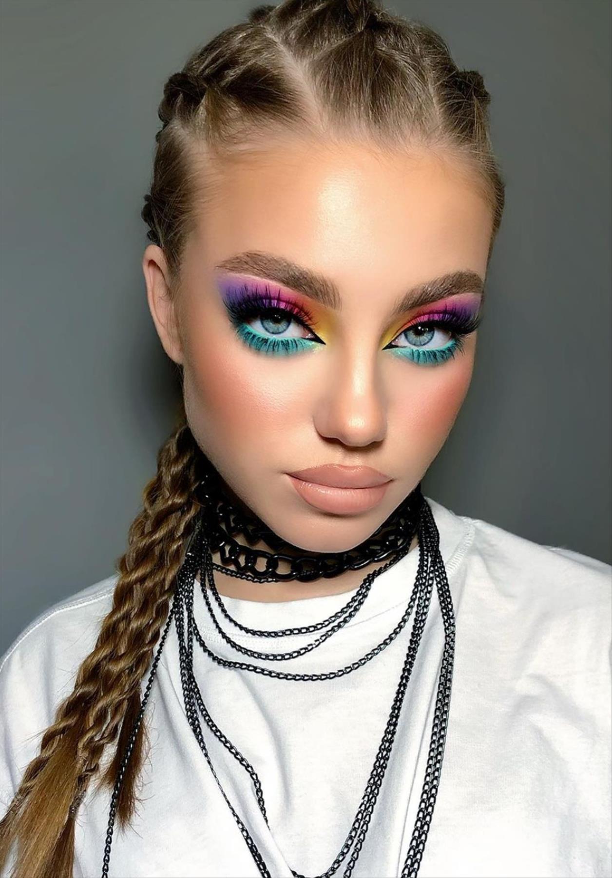 Best Pink Eyeshadows Makeup Looks for 2022 Fashion Trends