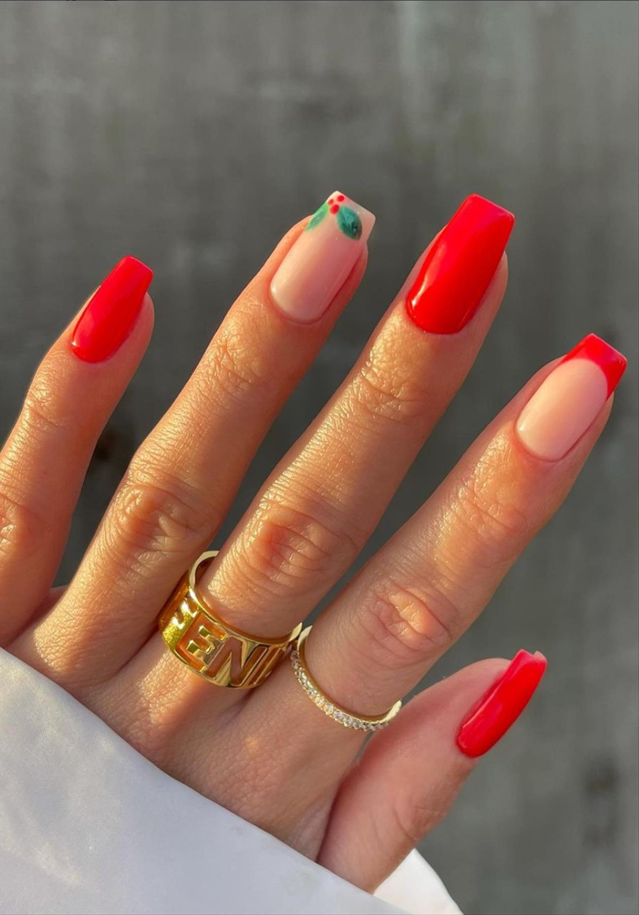 Best Short French tip coffin nails for Spring nails 2022 trends