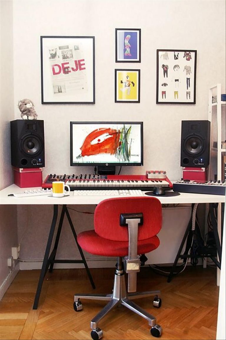 30 Cool Home Music Studio Decoration Ideas & Inspiration