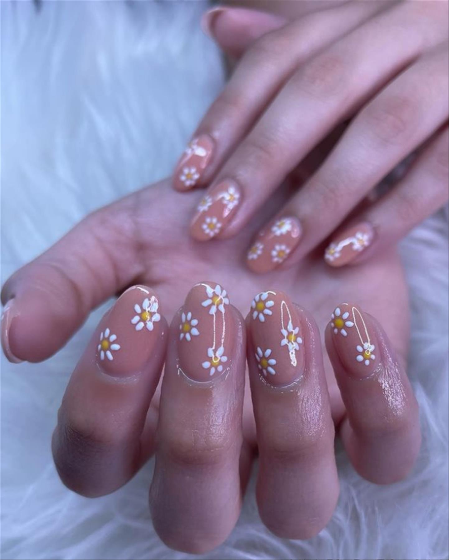 Trending Spring nails with floral nail designs ideas