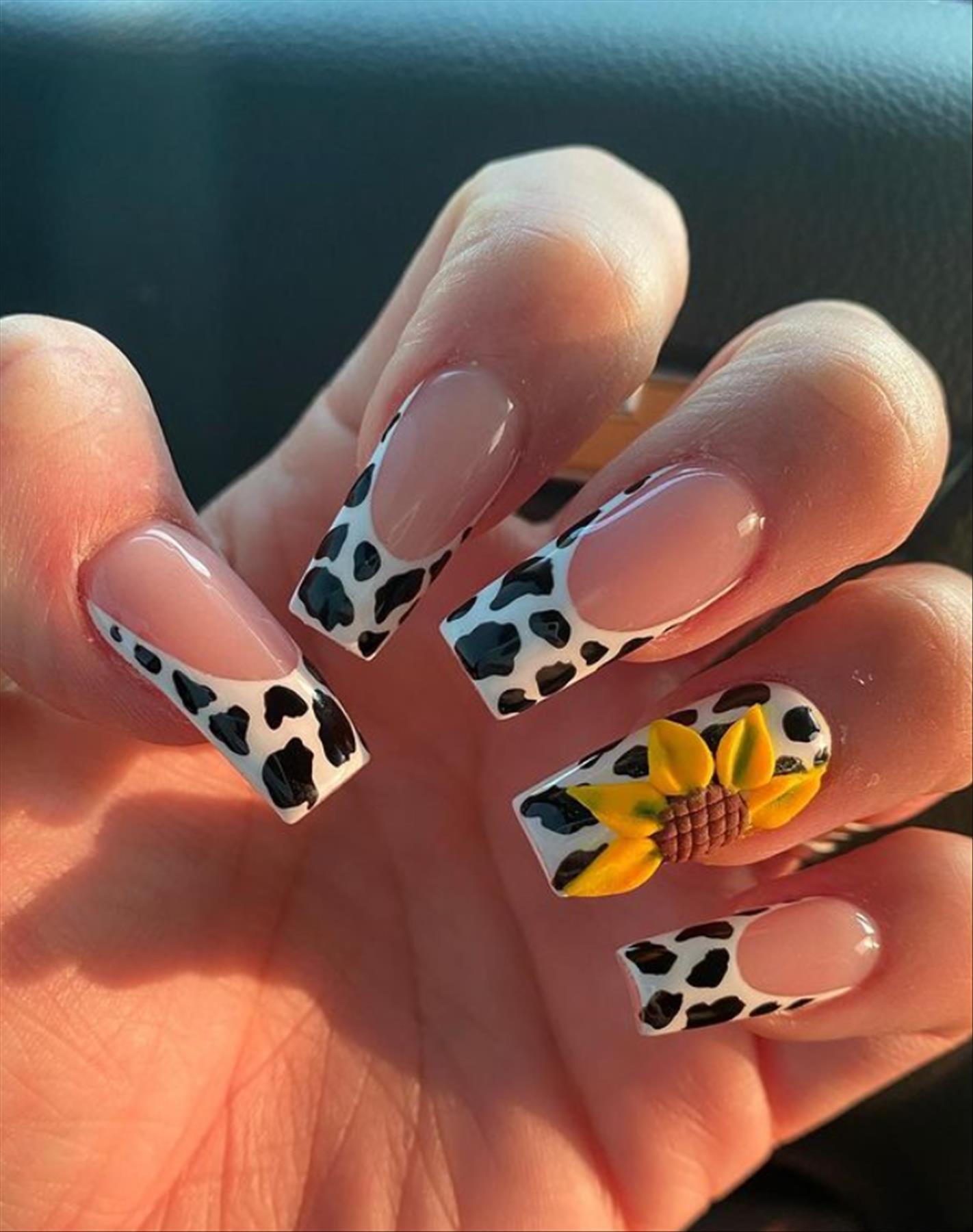 Trending Spring nails with floral nail designs ideas