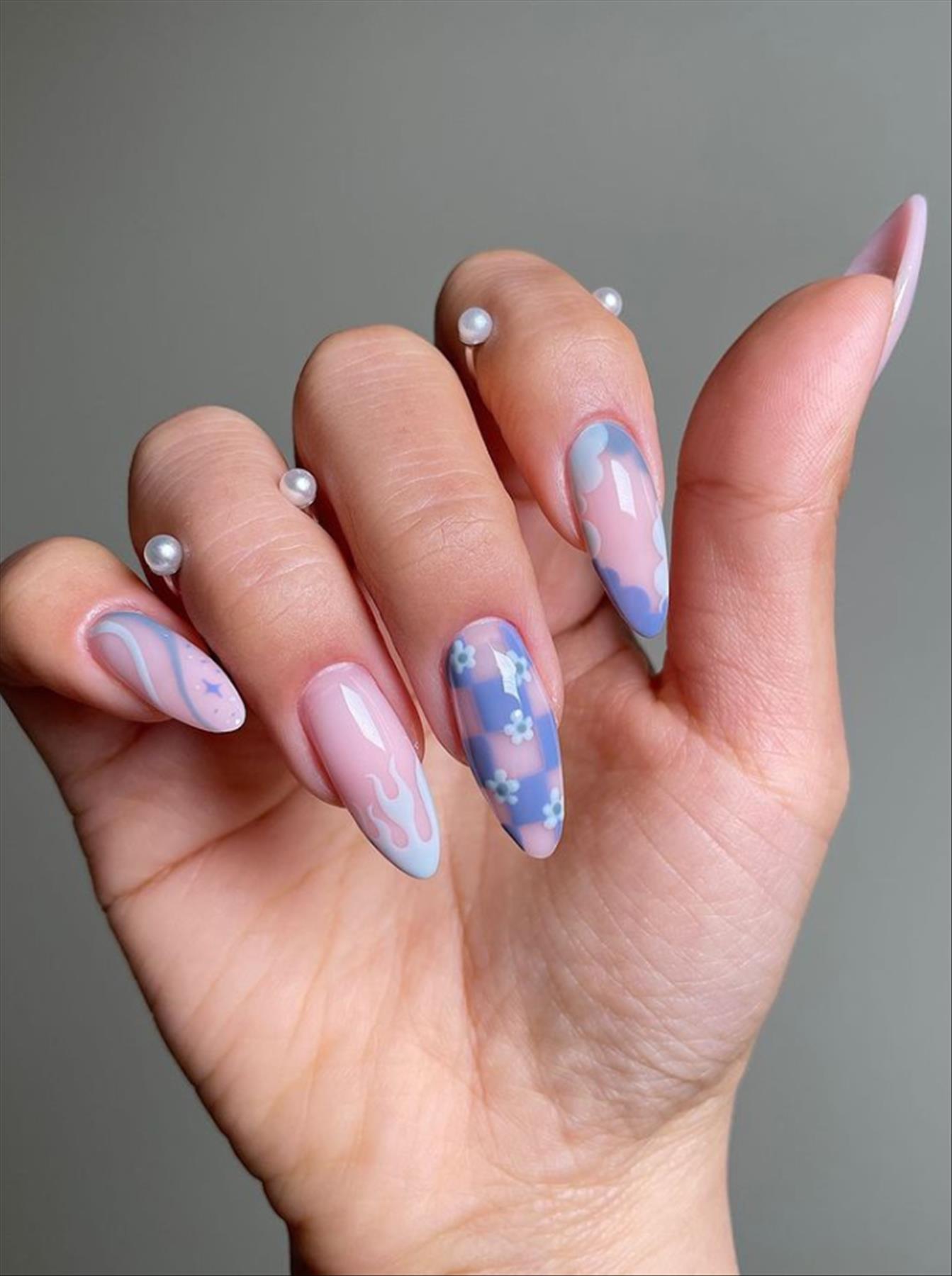 Trending Spring nails with floral nail designs ideas