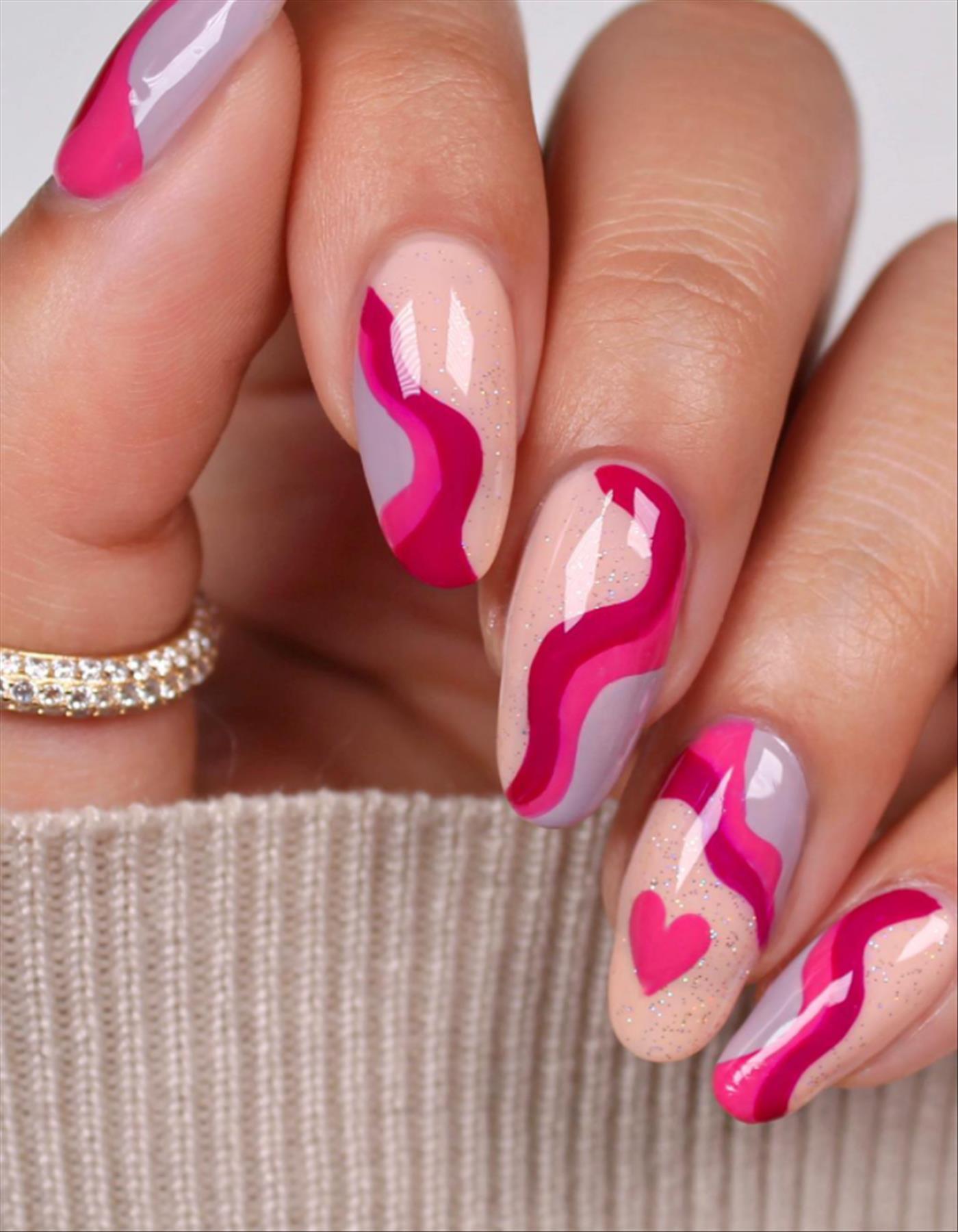 Trendy minimalist nails art for spring manicures