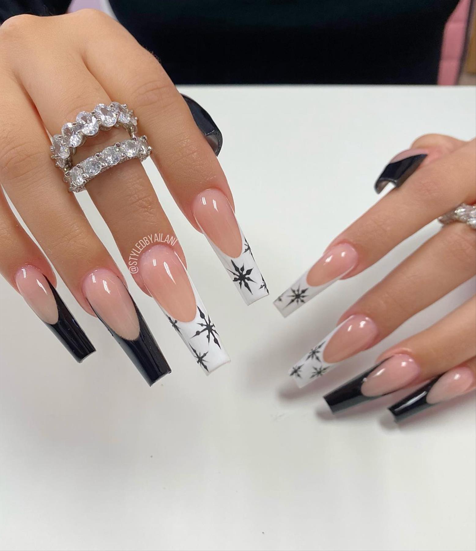 Edgy grunge acrylic nail ideas with black manicures