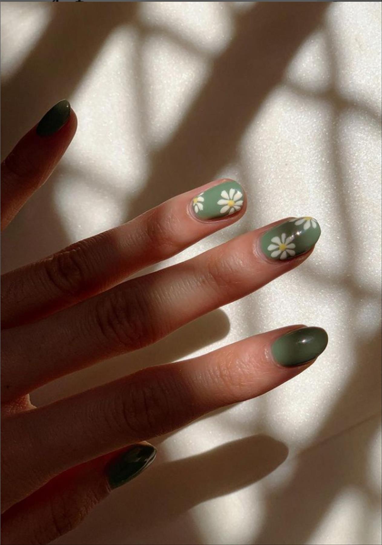 Trending Spring nails with floral nail designs ideas