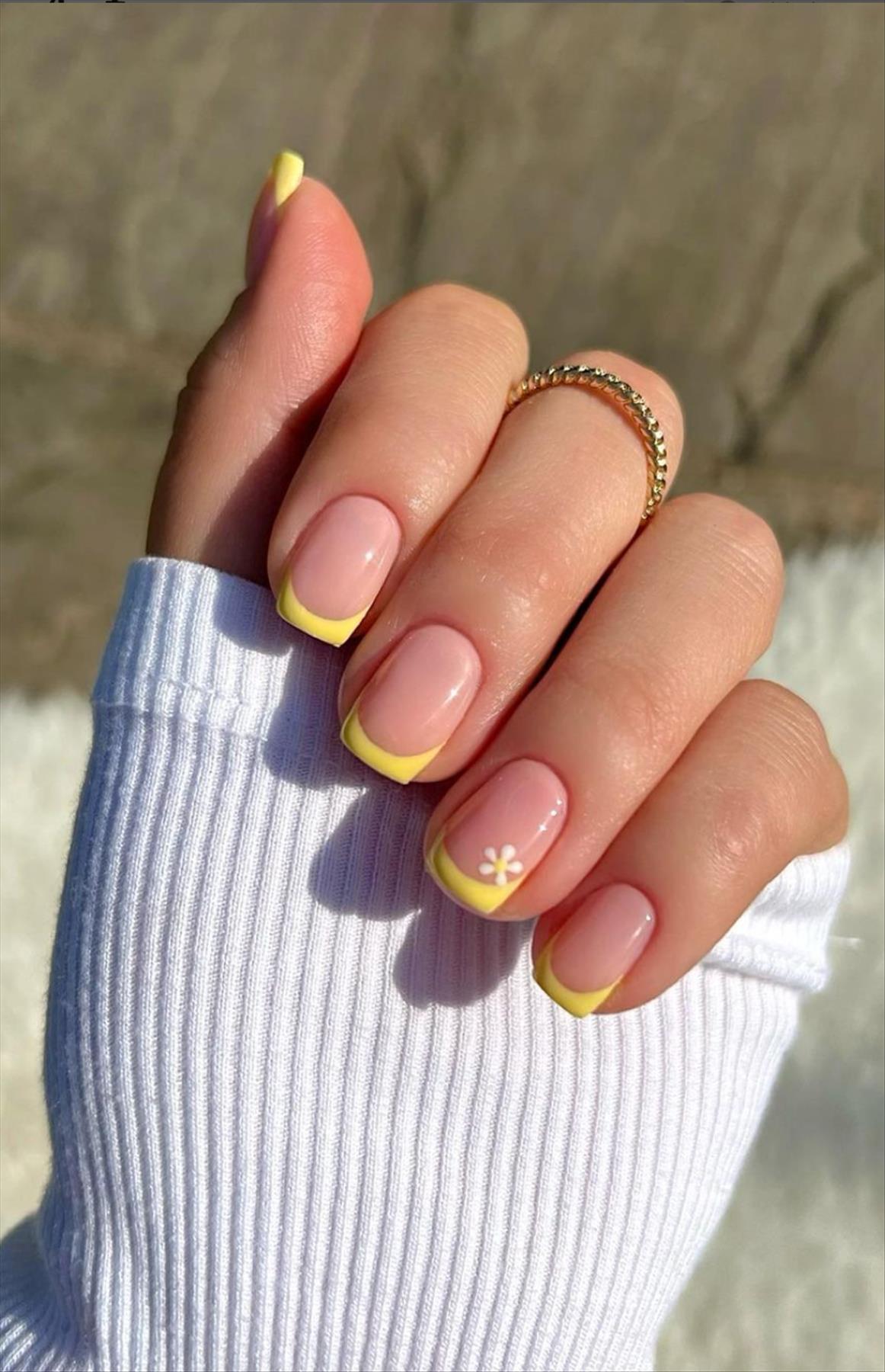  Trendy Summer Nail Designs with Short Square Nails 2022